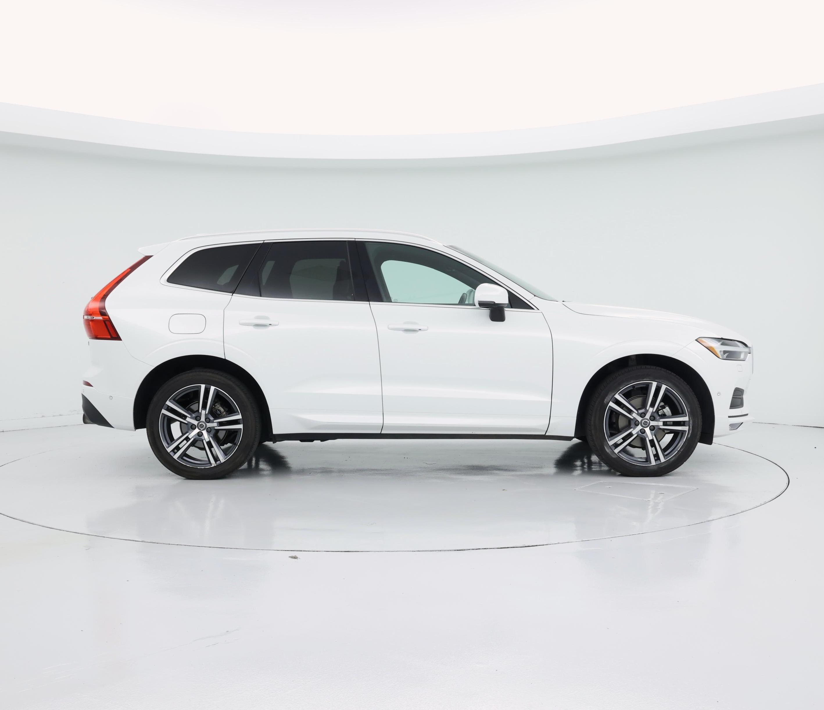 Thumbnail: 2018 Volvo XC60 - 7