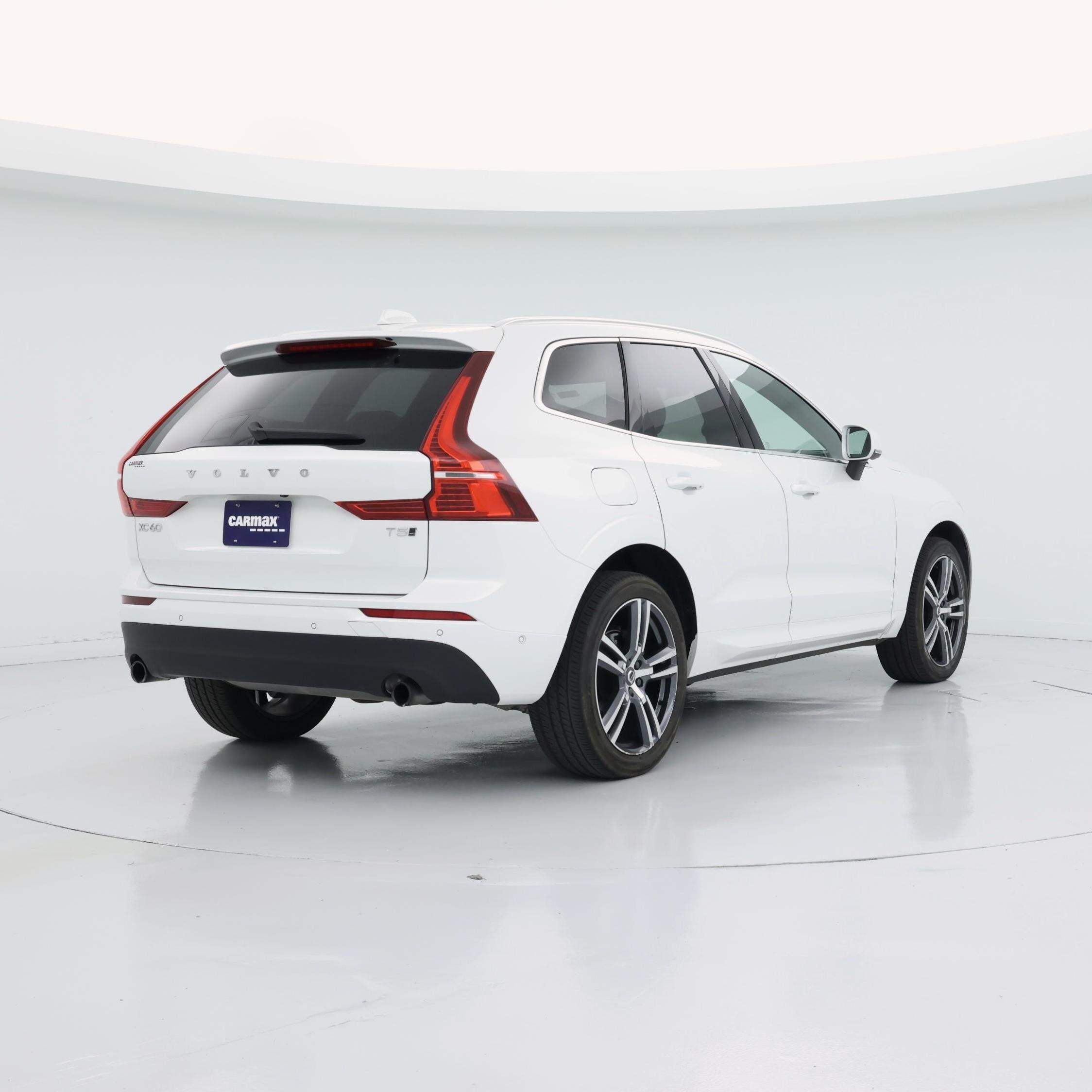 Thumbnail: 2018 Volvo XC60 - 8