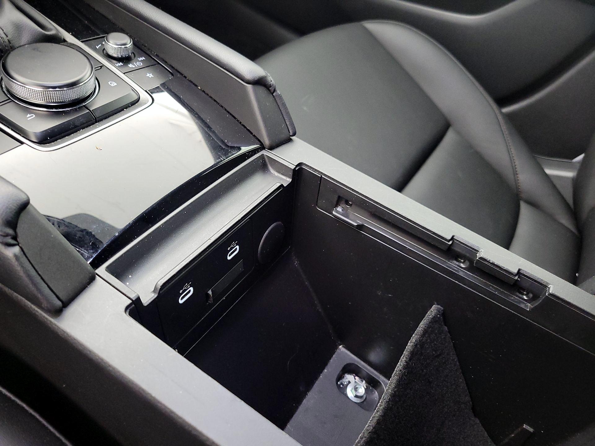 Thumbnail: 2024 Mazda Mazda3 - 18