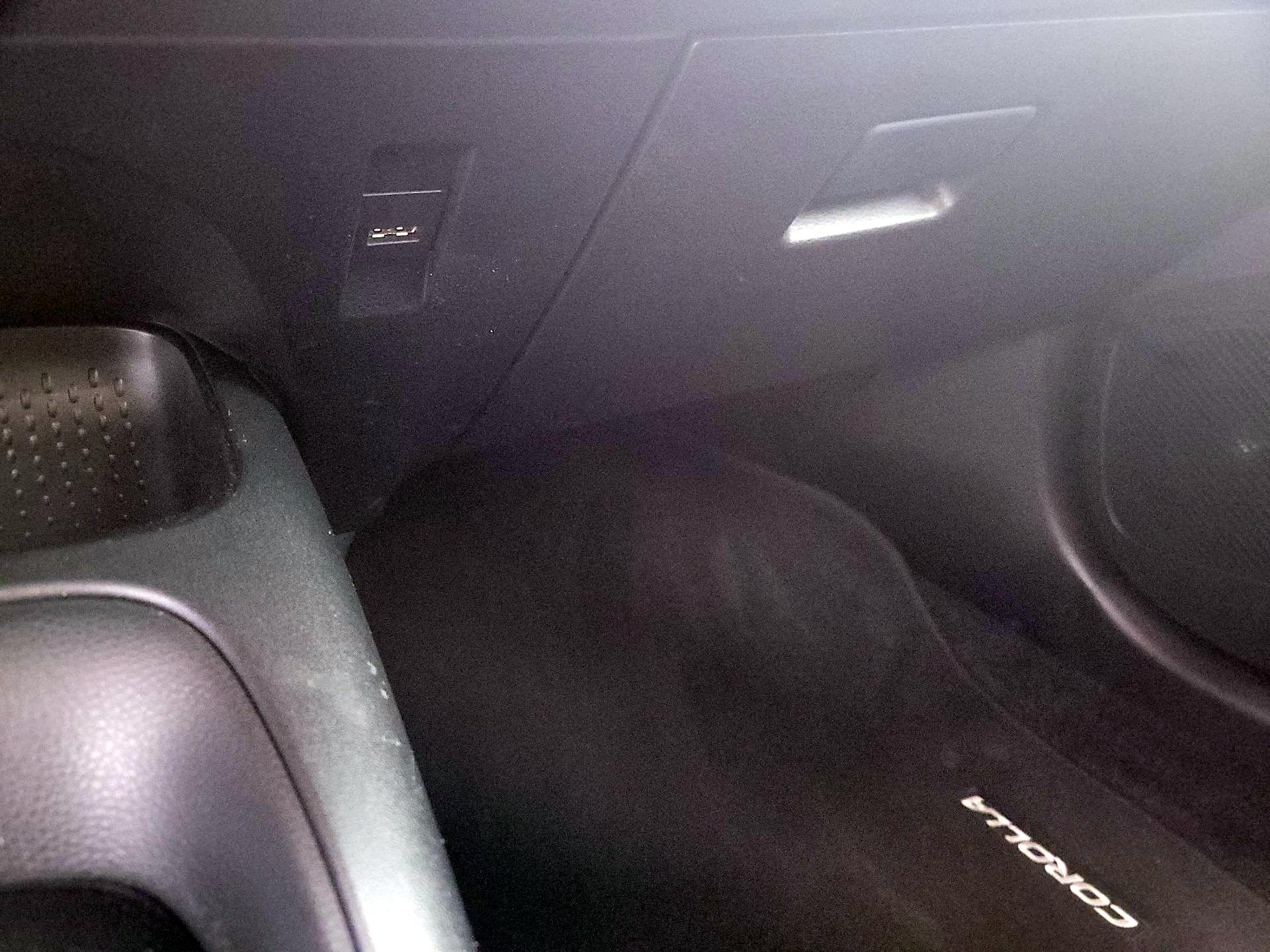 Thumbnail: 2021 Toyota Corolla - 18