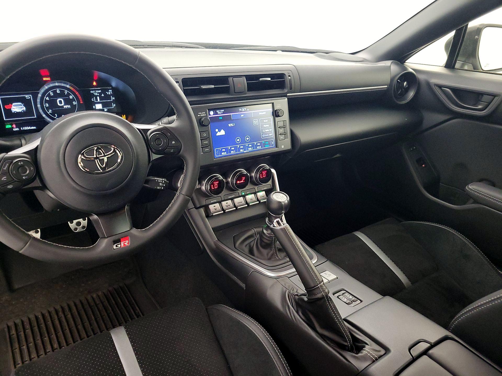 Thumbnail: 2024 Toyota GR86 - 9