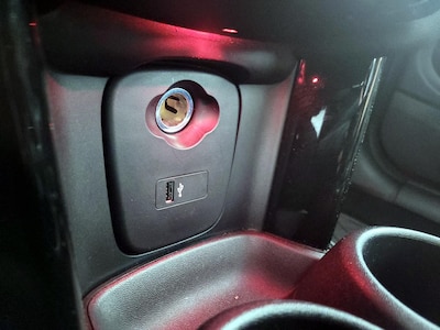 USB/AUX Ports