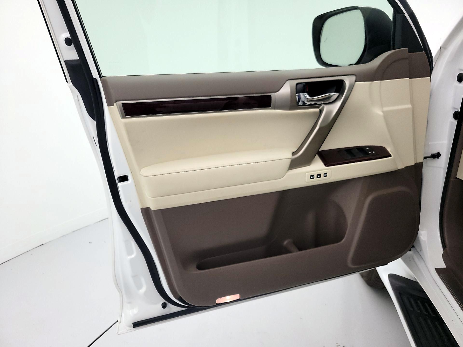 Thumbnail: 2019 Lexus GX - 12