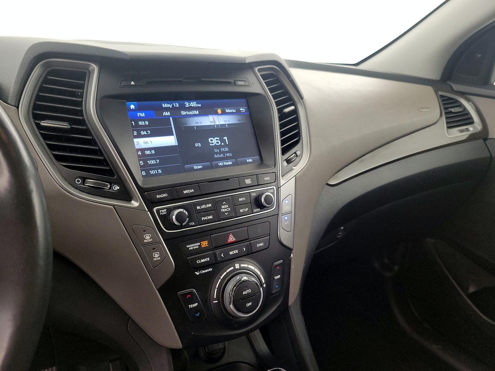 2017 Hyundai Santa Fe Sport 2.0T - Photo 17