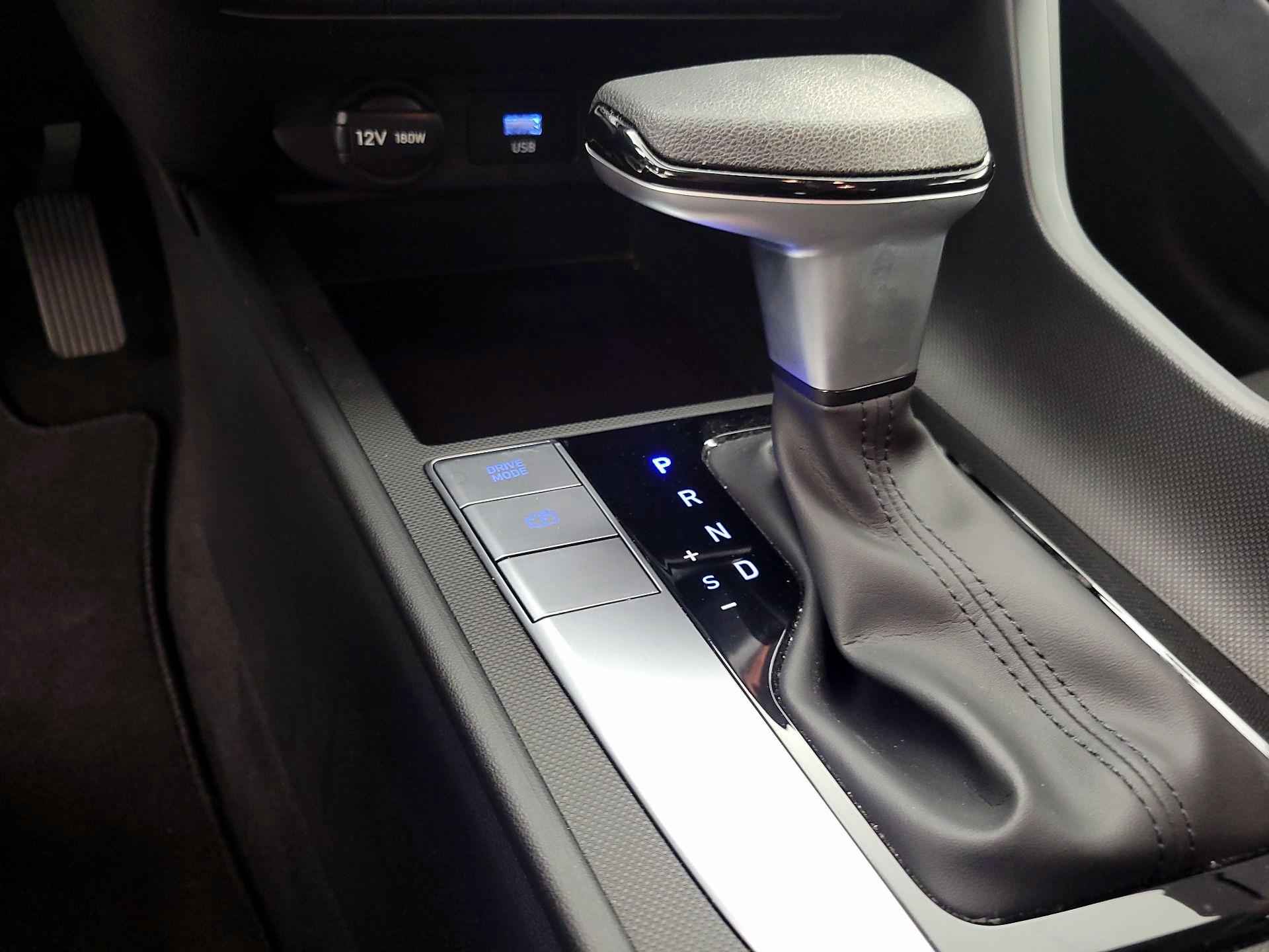 Thumbnail: 2024 Hyundai Elantra - 18