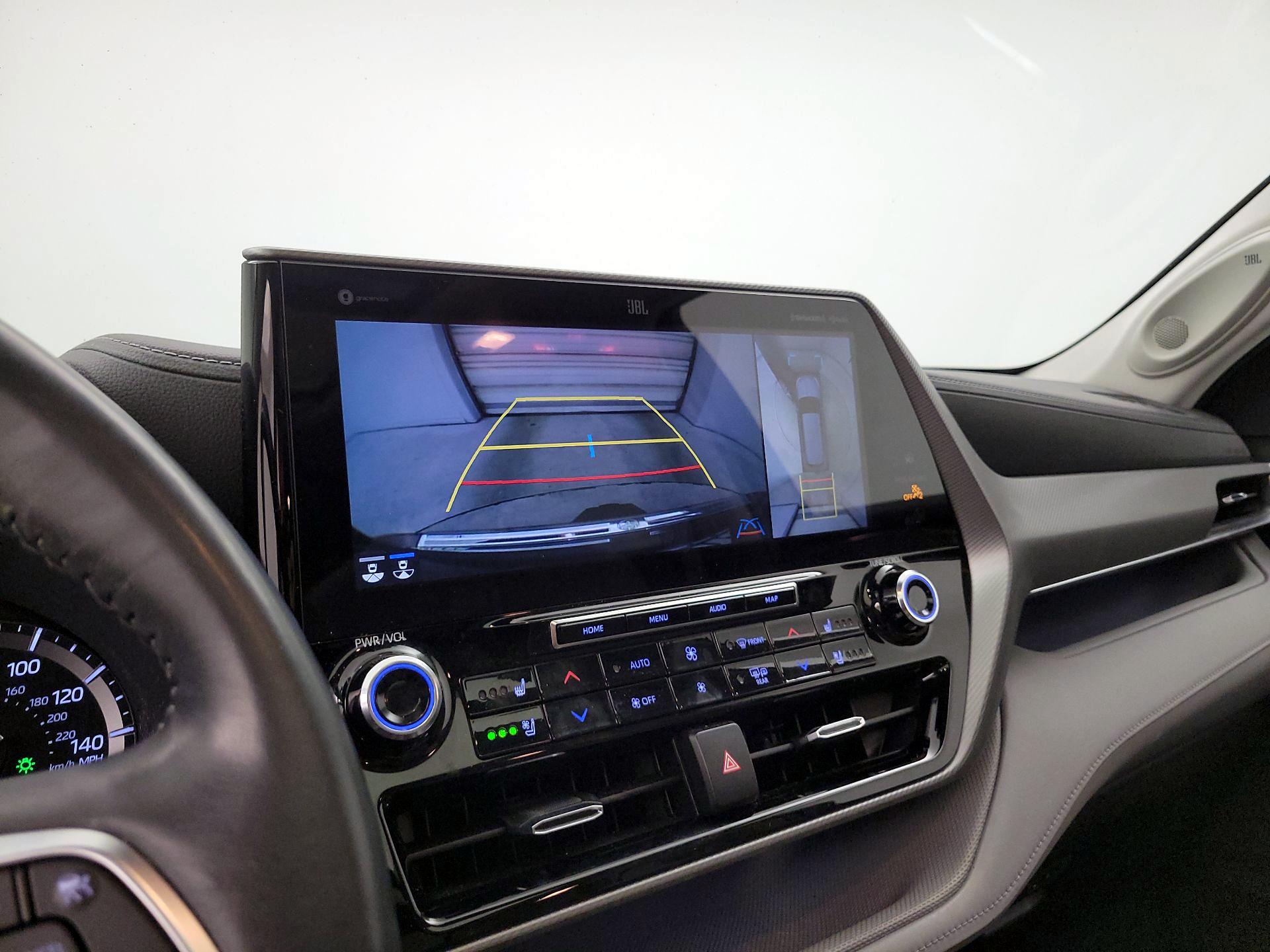 Thumbnail: 2021 Toyota Highlander - 14