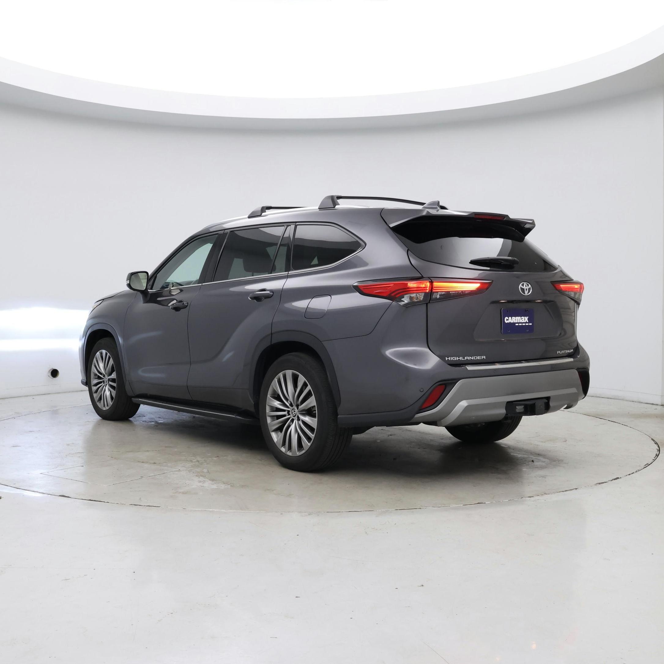 Thumbnail: 2021 Toyota Highlander - 2