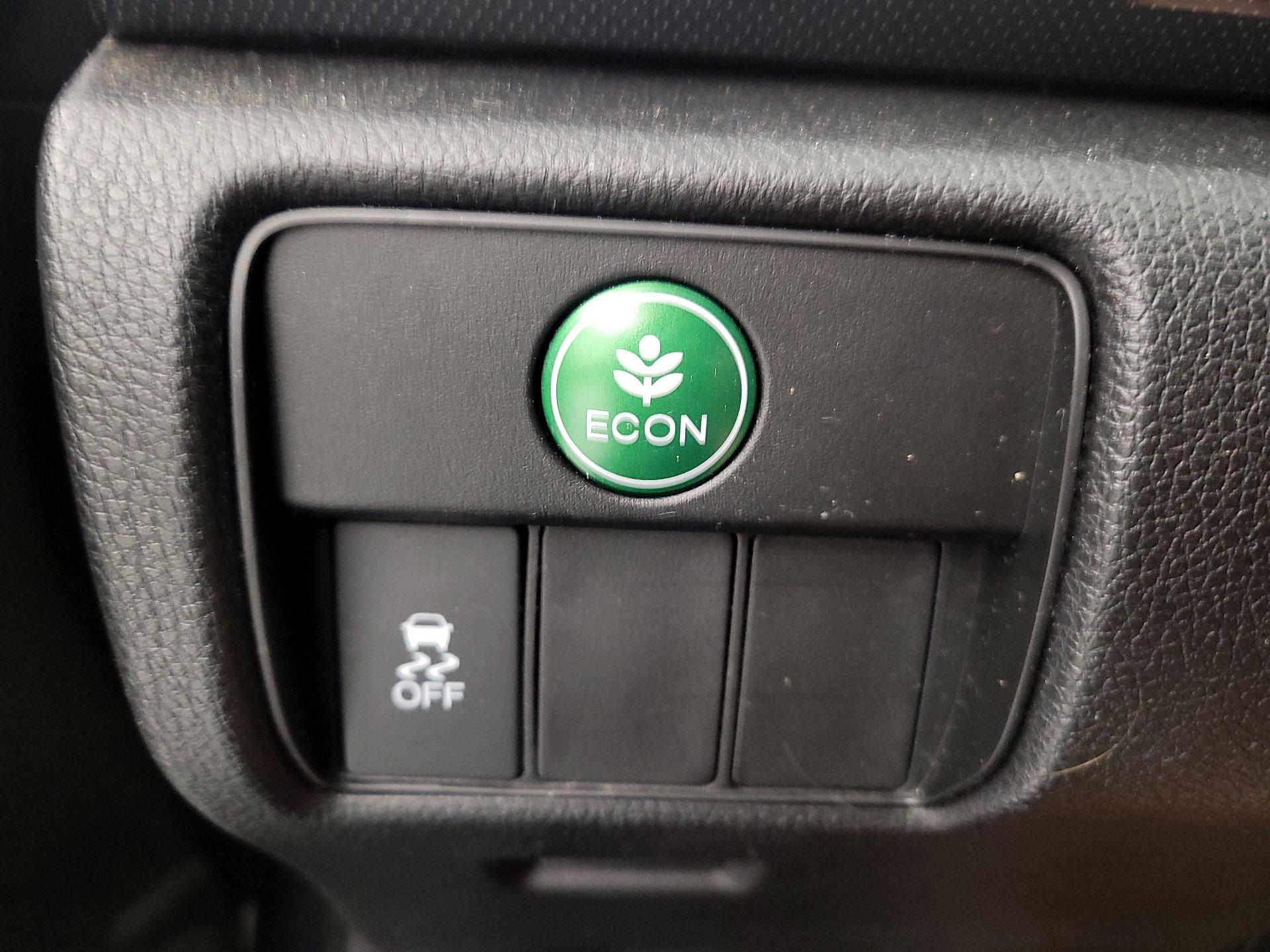 Thumbnail: 2015 Honda Accord - 13