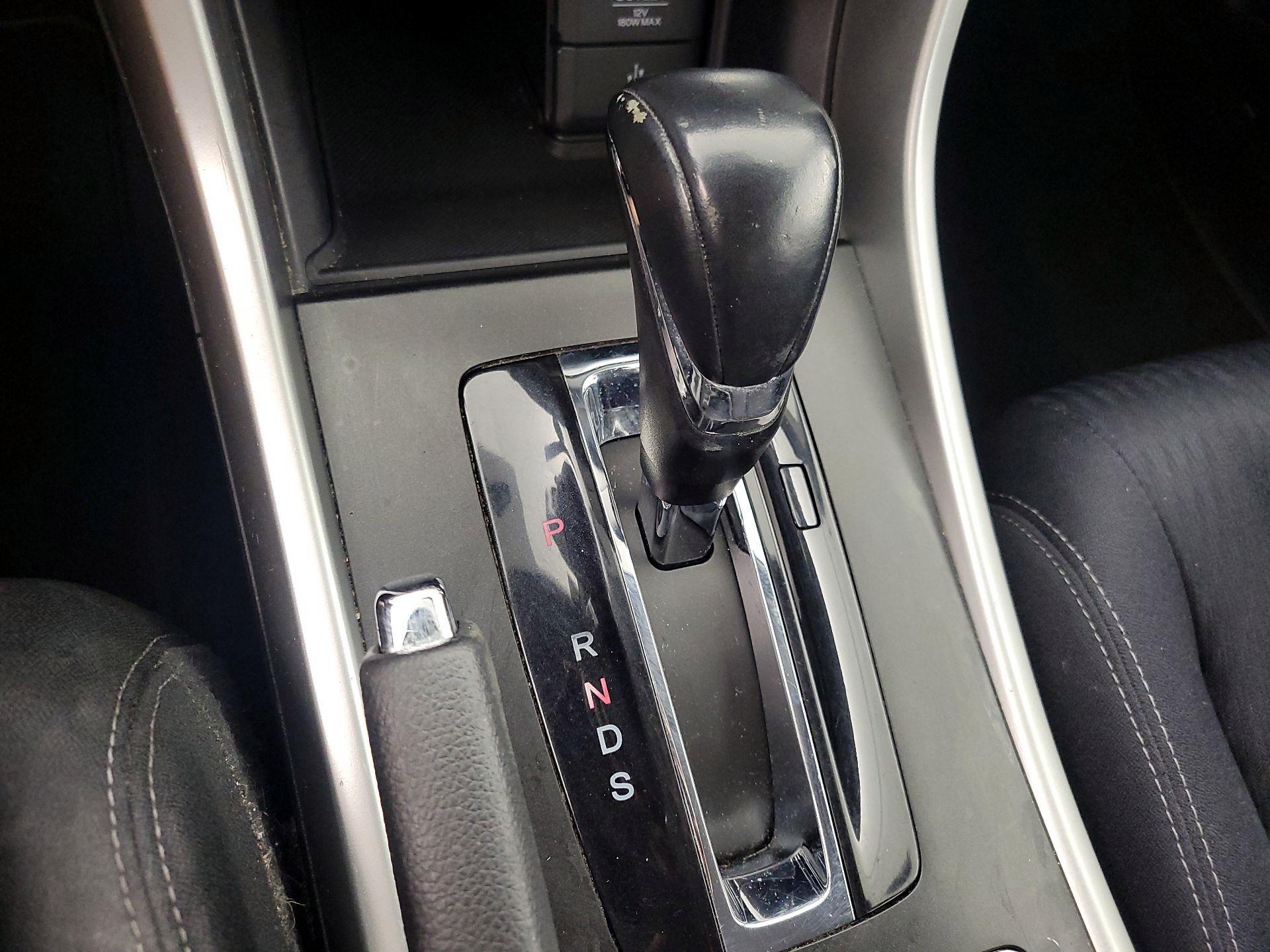 Thumbnail: 2015 Honda Accord - 17