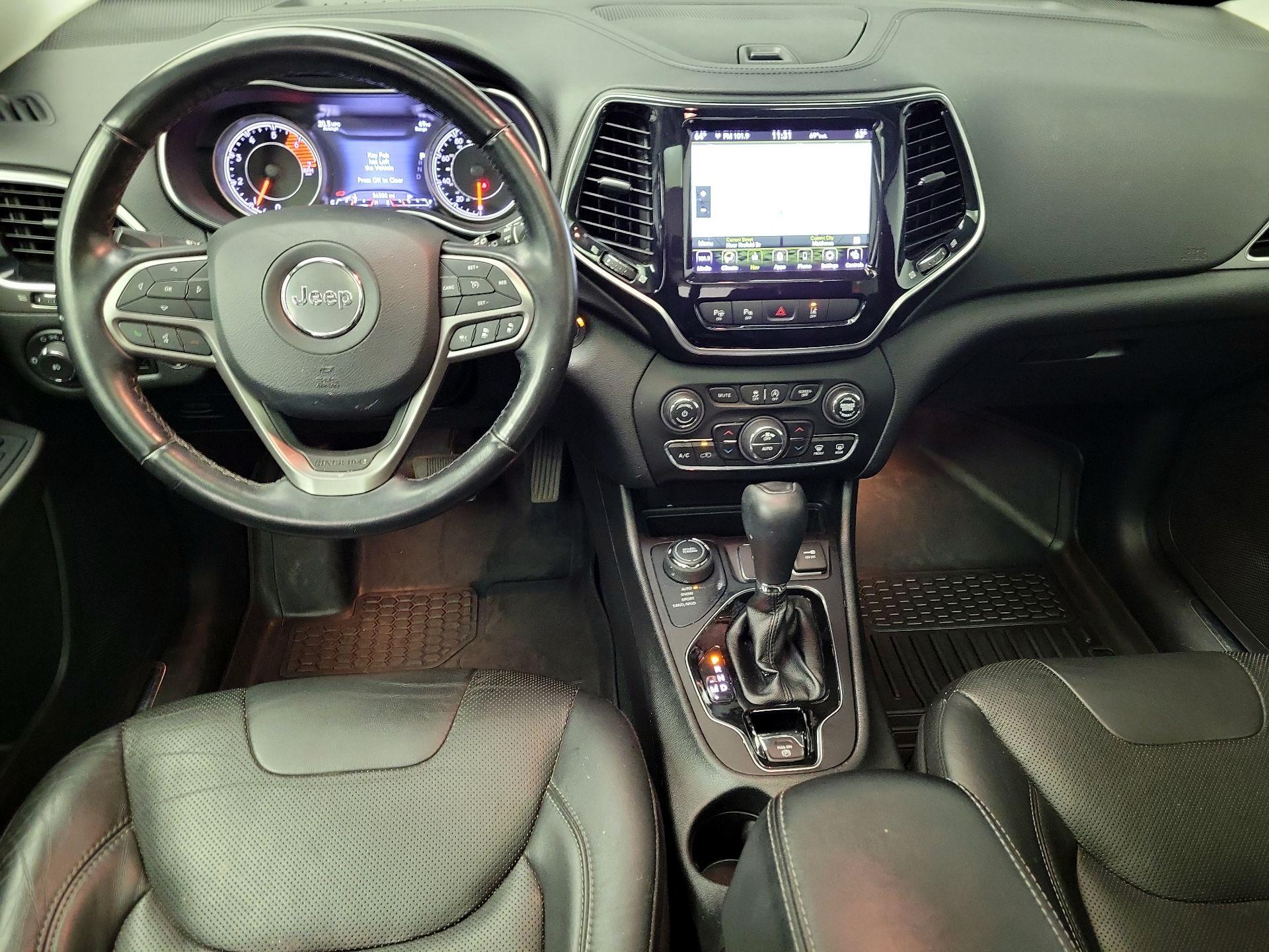Thumbnail: 2020 Jeep Cherokee - 9