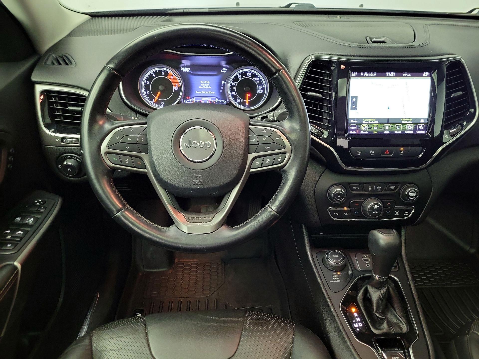 Thumbnail: 2020 Jeep Cherokee - 10