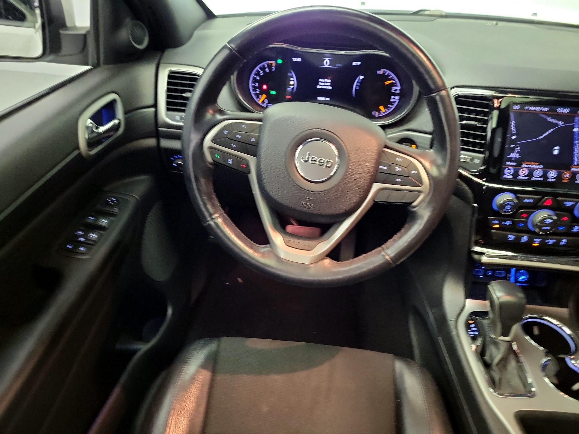 Thumbnail: 2020 Jeep Grand Cherokee - 10