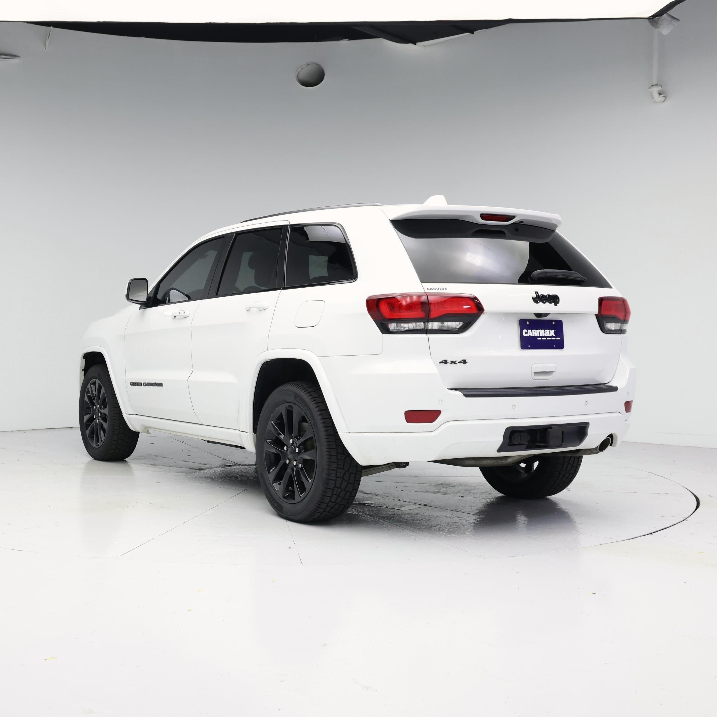 Thumbnail: 2020 Jeep Grand Cherokee - 2