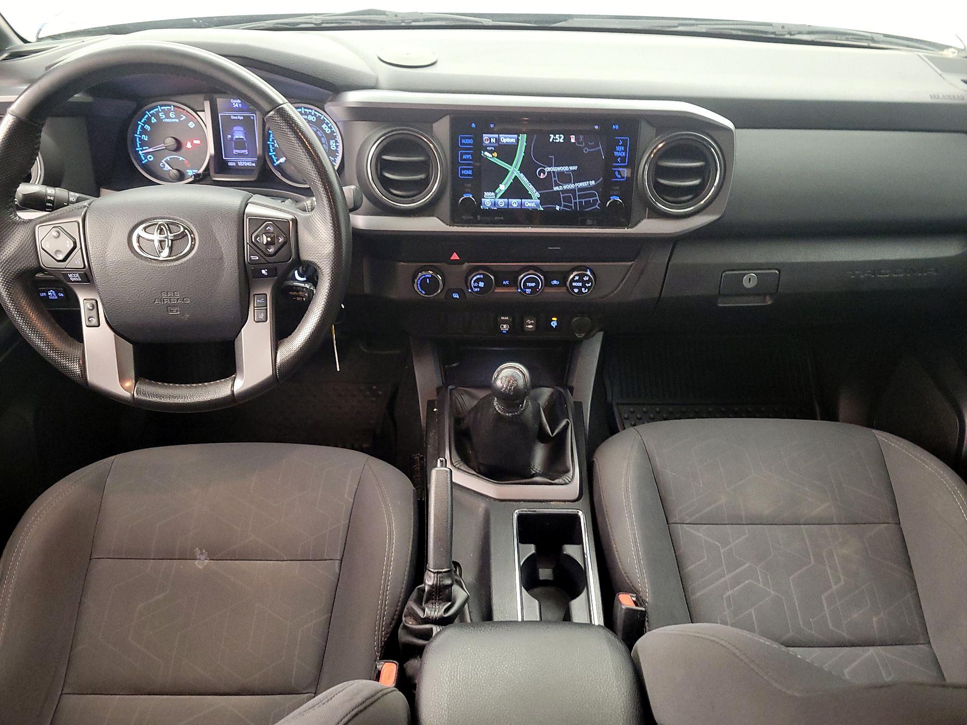 Thumbnail: 2019 Toyota Tacoma - 9
