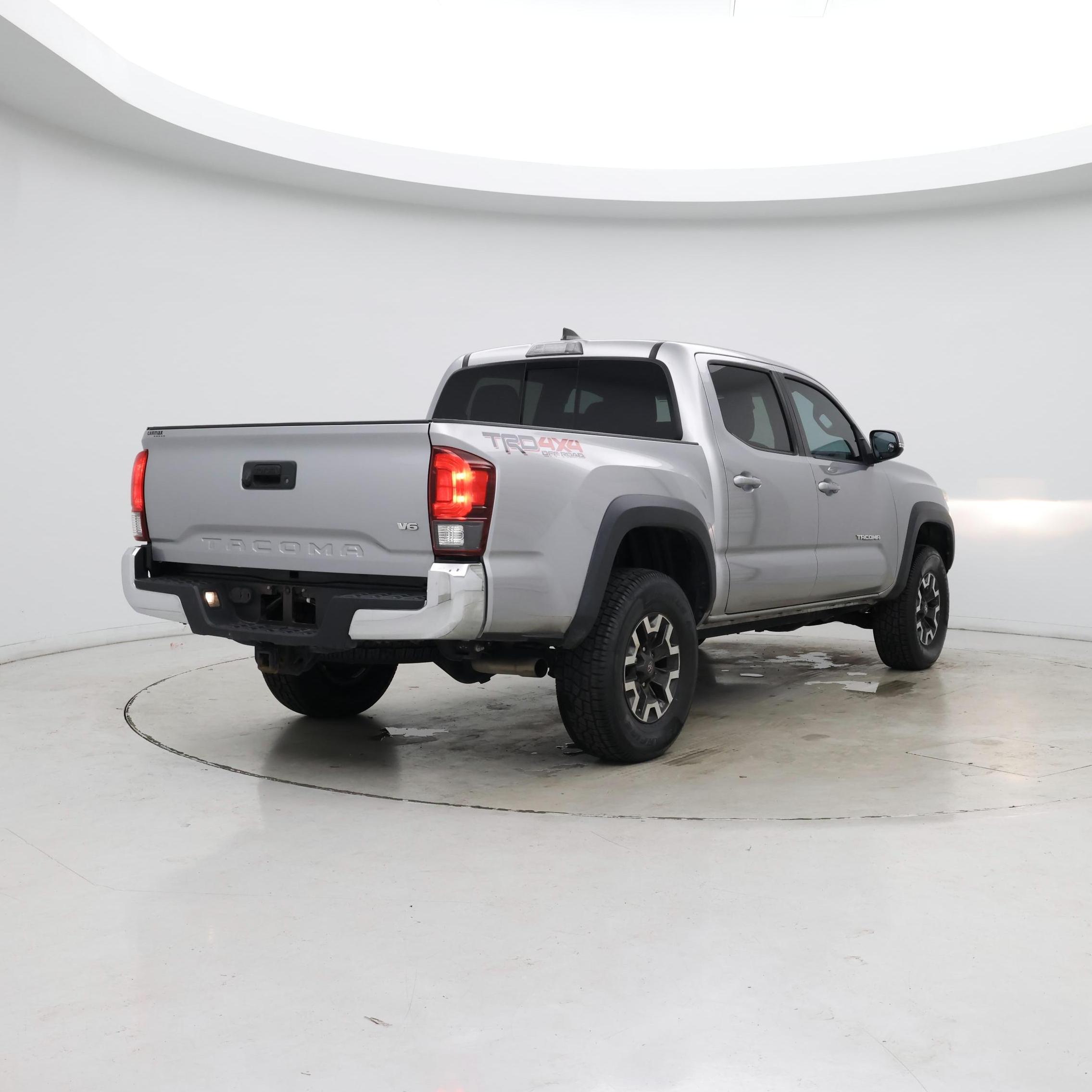 Thumbnail: 2019 Toyota Tacoma - 8