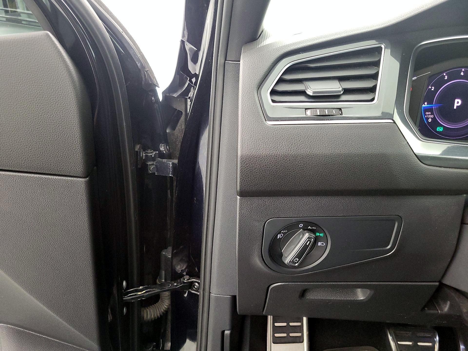 Thumbnail: 2019 Volkswagen Tiguan - 13