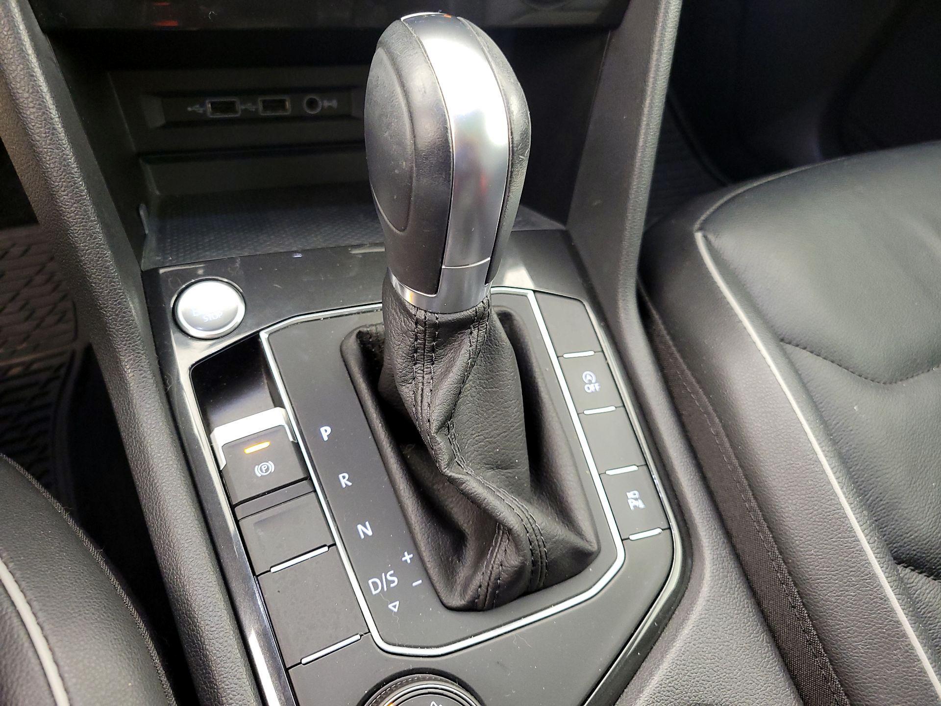 Thumbnail: 2019 Volkswagen Tiguan - 18