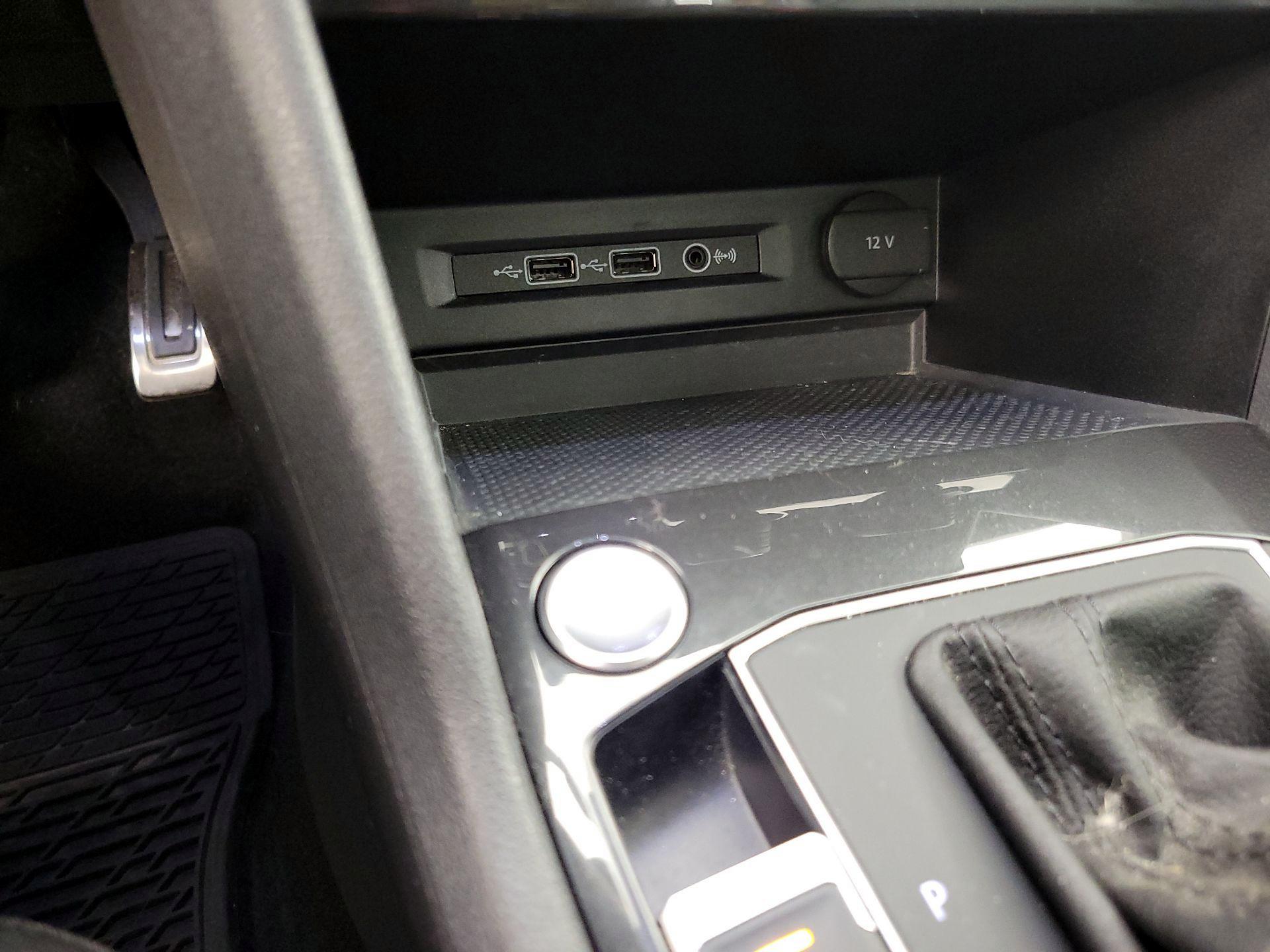 Thumbnail: 2019 Volkswagen Tiguan - 19