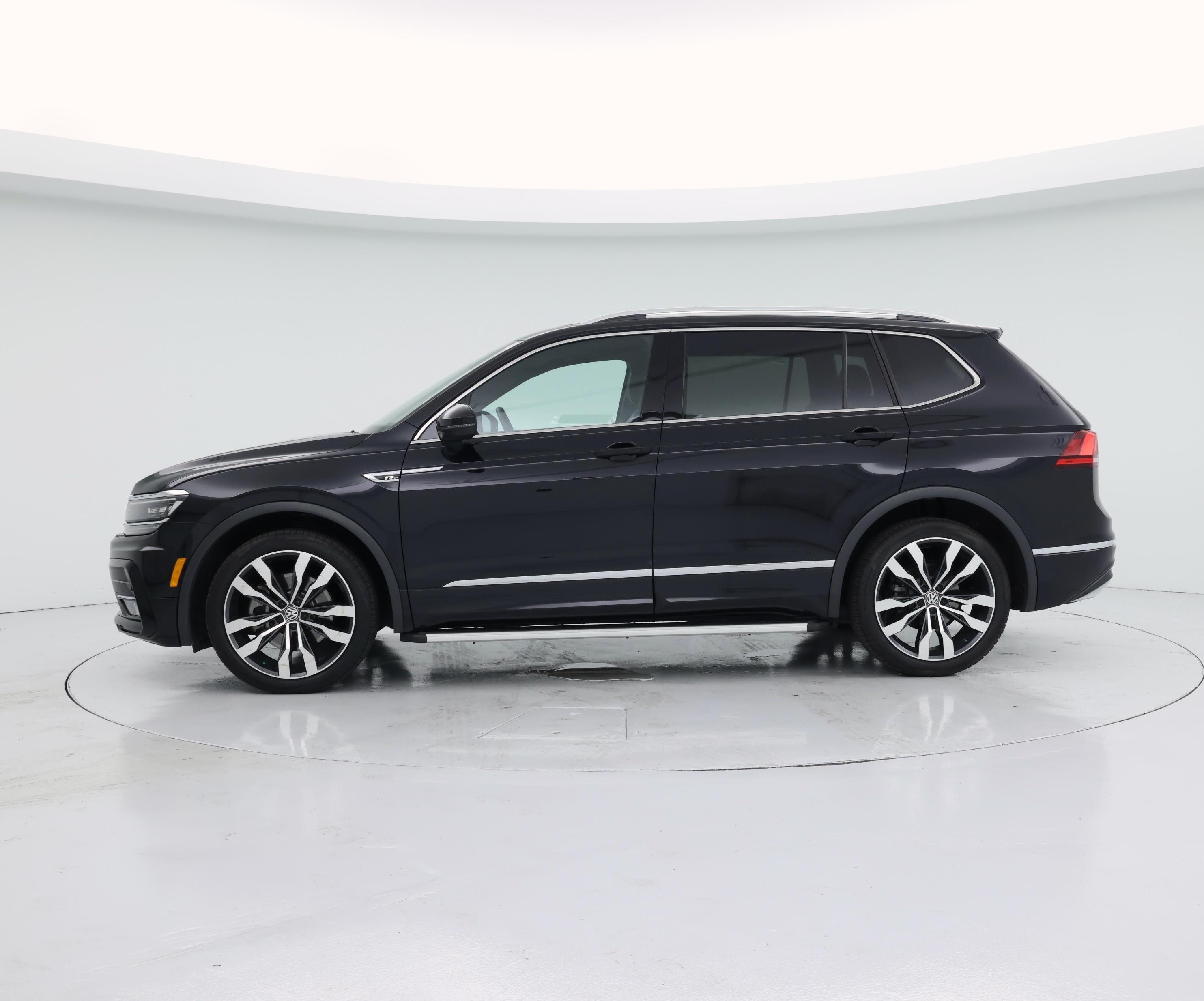 Thumbnail: 2019 Volkswagen Tiguan - 3