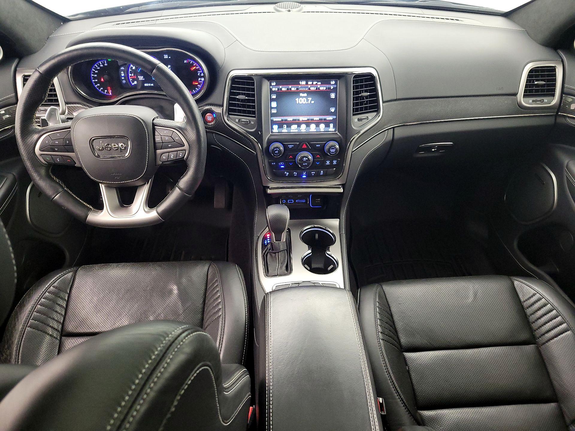Thumbnail: 2017 Jeep Grand Cherokee - 9