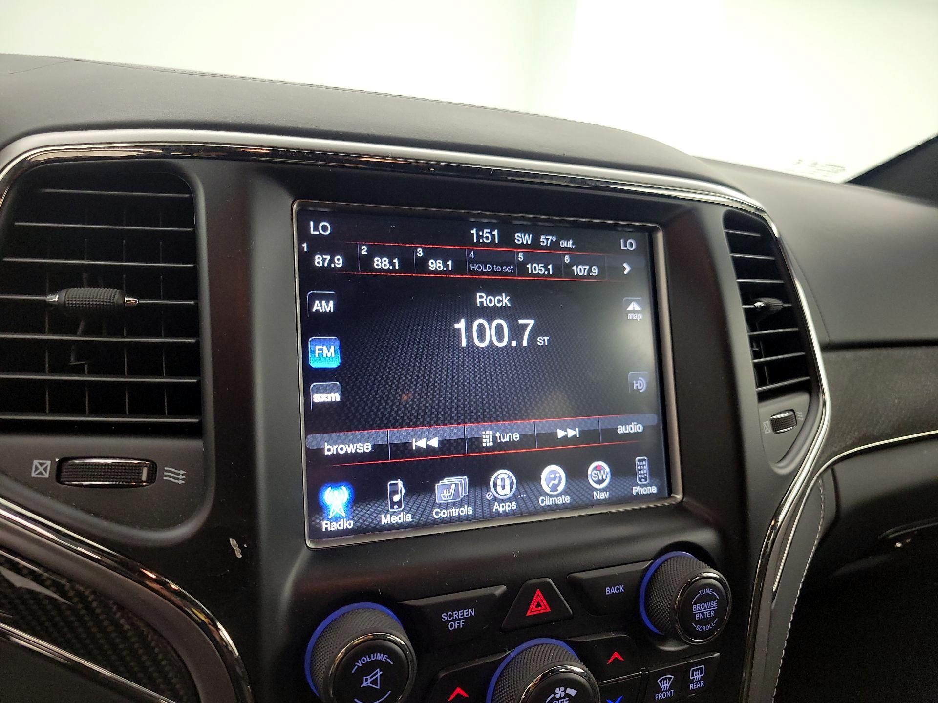 Thumbnail: 2017 Jeep Grand Cherokee - 16