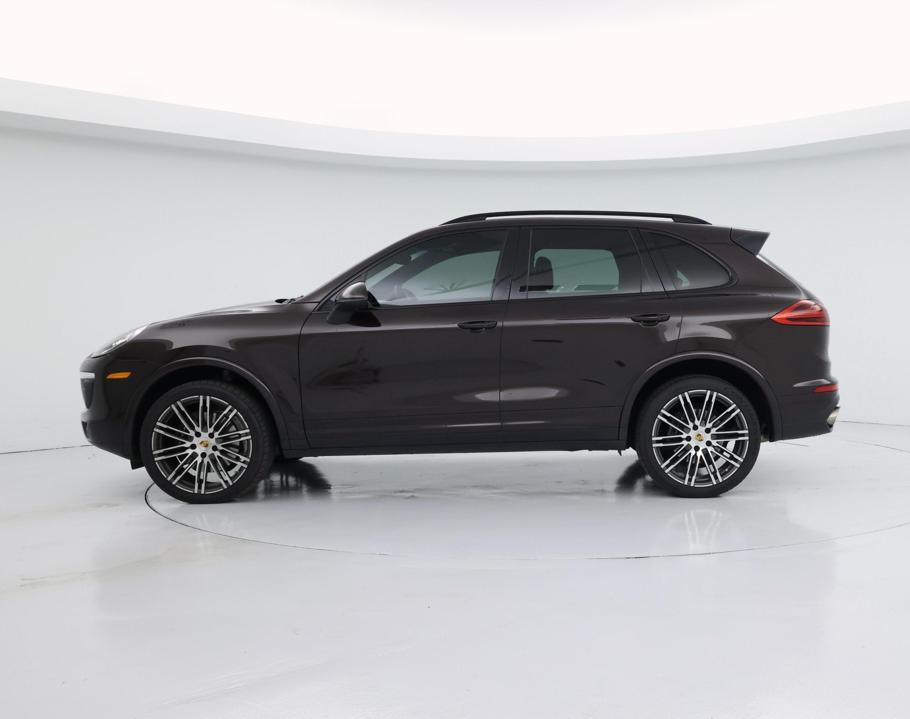 Thumbnail: 2017 Porsche Cayenne - 3