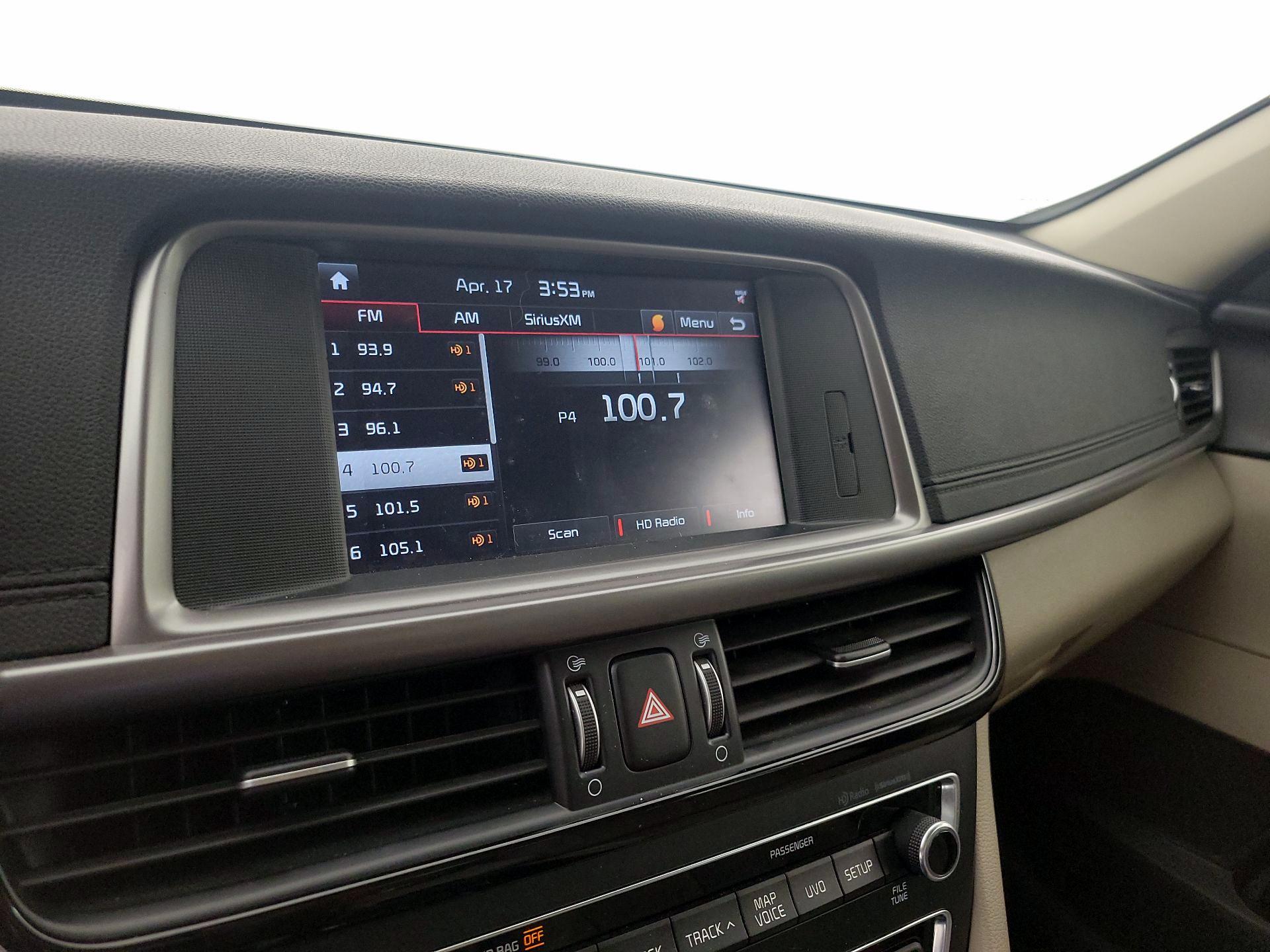 Thumbnail: 2016 Kia Optima - 16