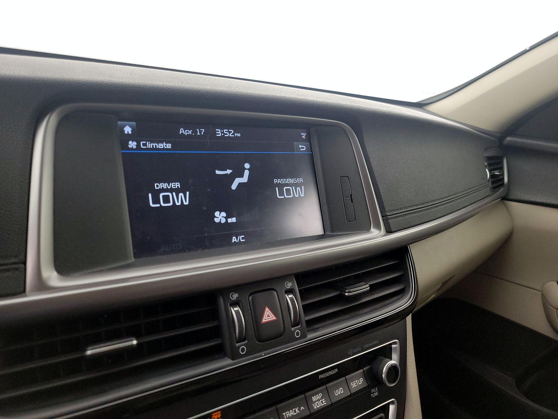 Thumbnail: 2016 Kia Optima - 17