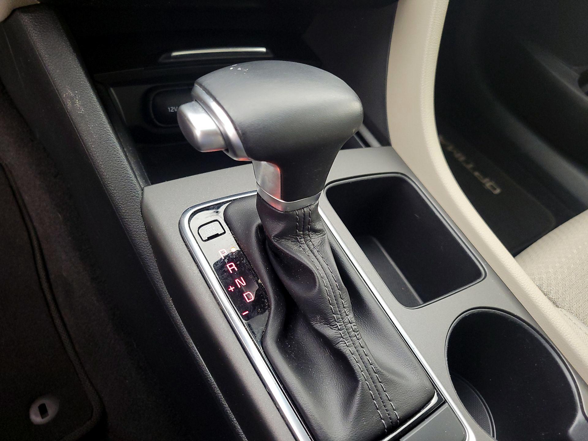 Thumbnail: 2016 Kia Optima - 18