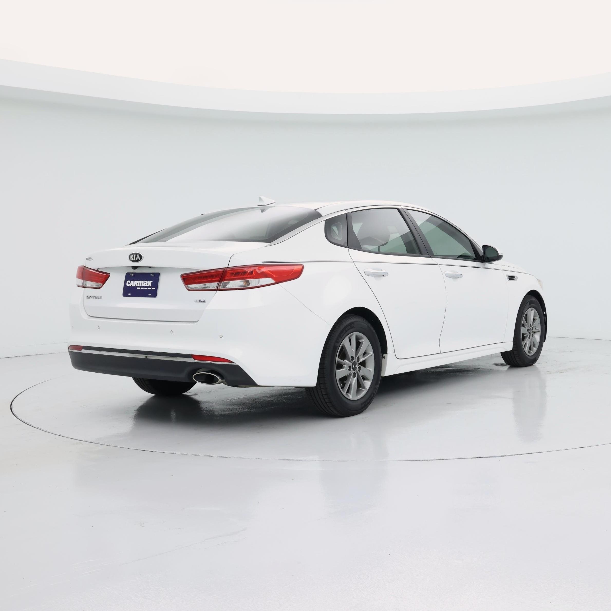 Thumbnail: 2016 Kia Optima - 8