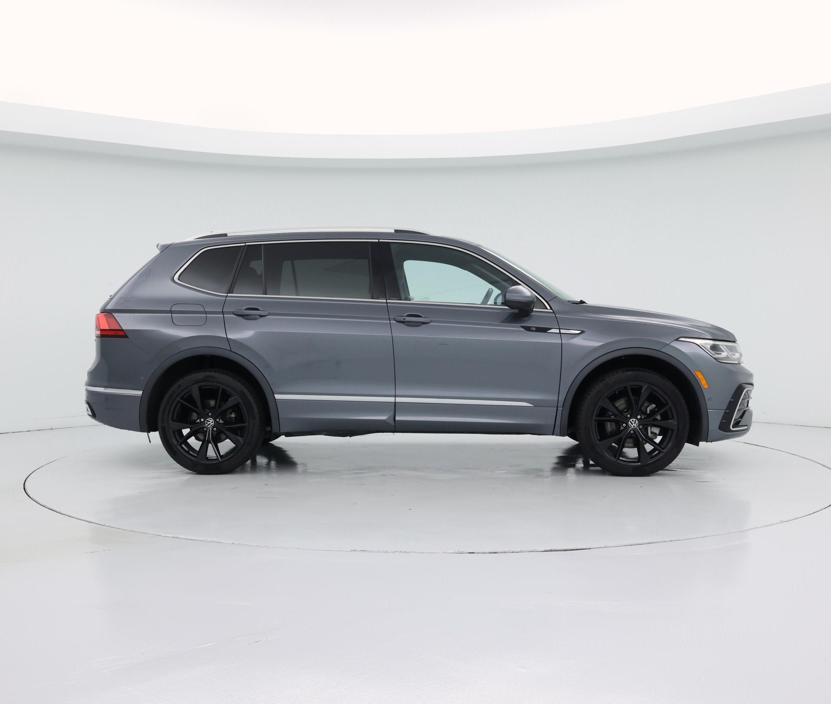 Thumbnail: 2022 Volkswagen Tiguan - 7