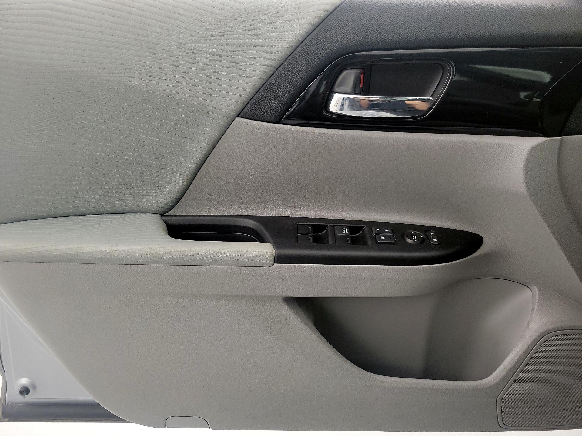 Thumbnail: 2016 Honda Accord - 12