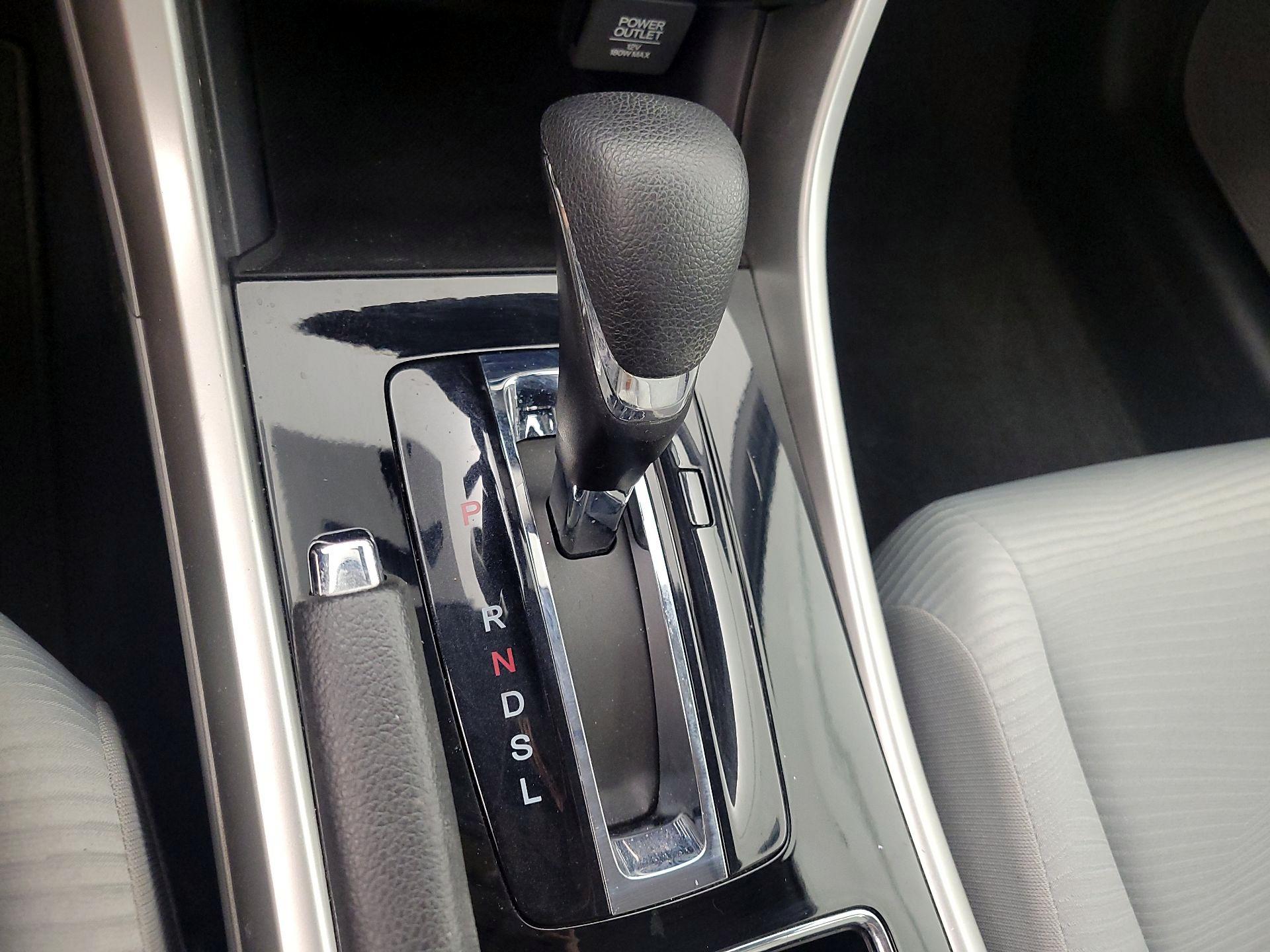 Thumbnail: 2016 Honda Accord - 17