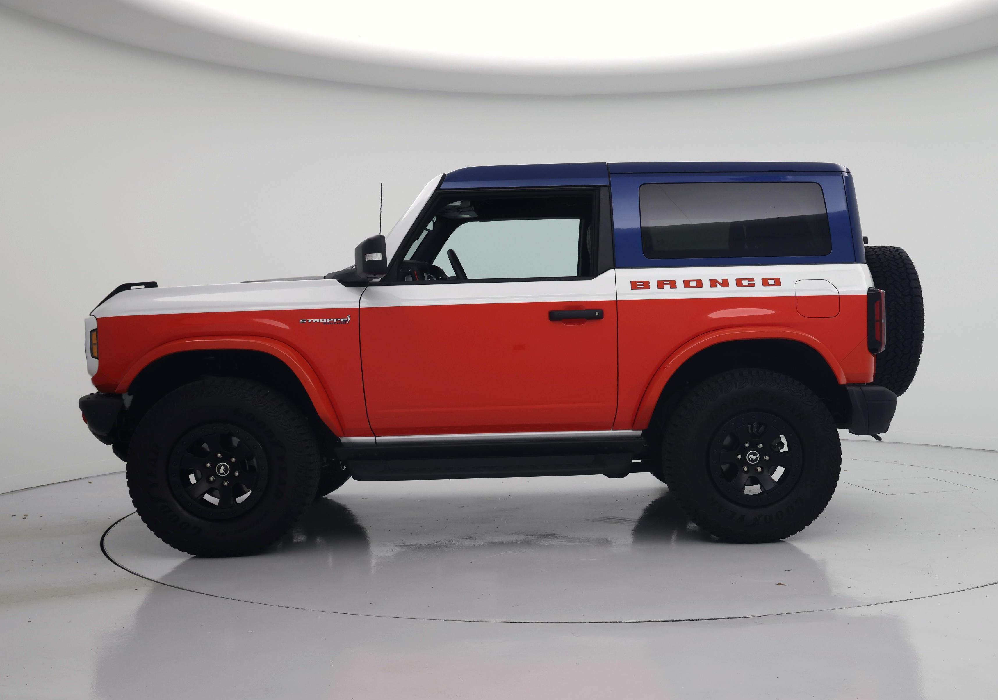 Thumbnail: 2025 Ford Bronco - 3