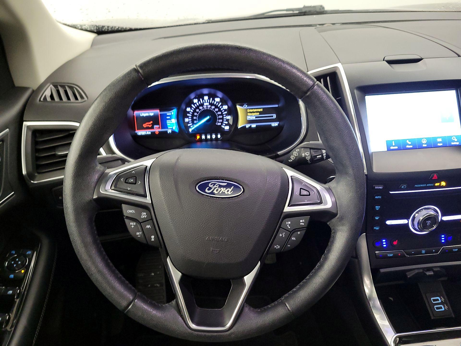 Thumbnail: 2019 Ford Edge - 10