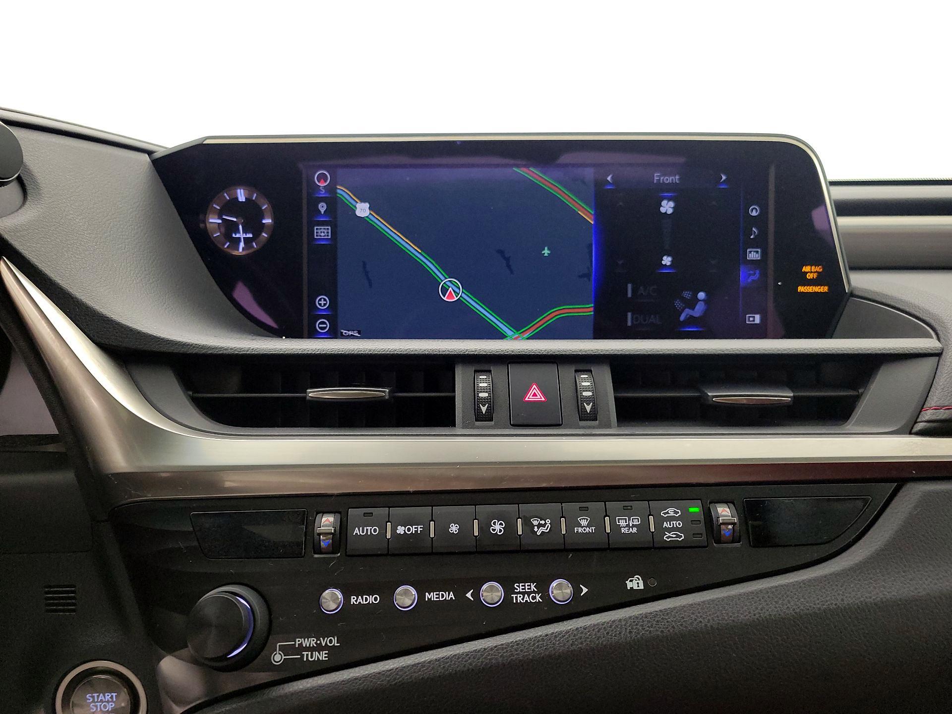 Thumbnail: 2019 Lexus ES - 14