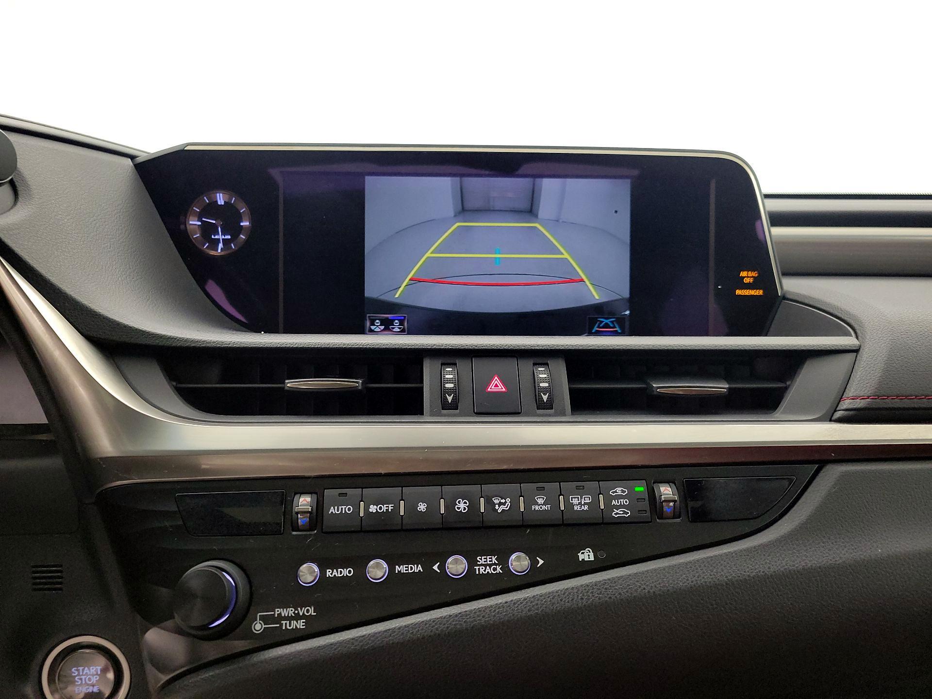 Thumbnail: 2019 Lexus ES - 15