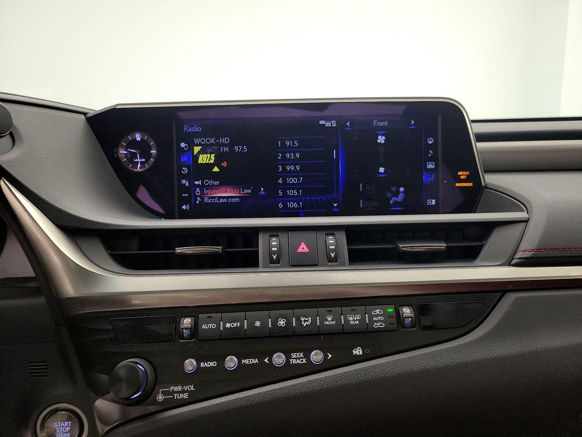 Thumbnail: 2019 Lexus ES - 16