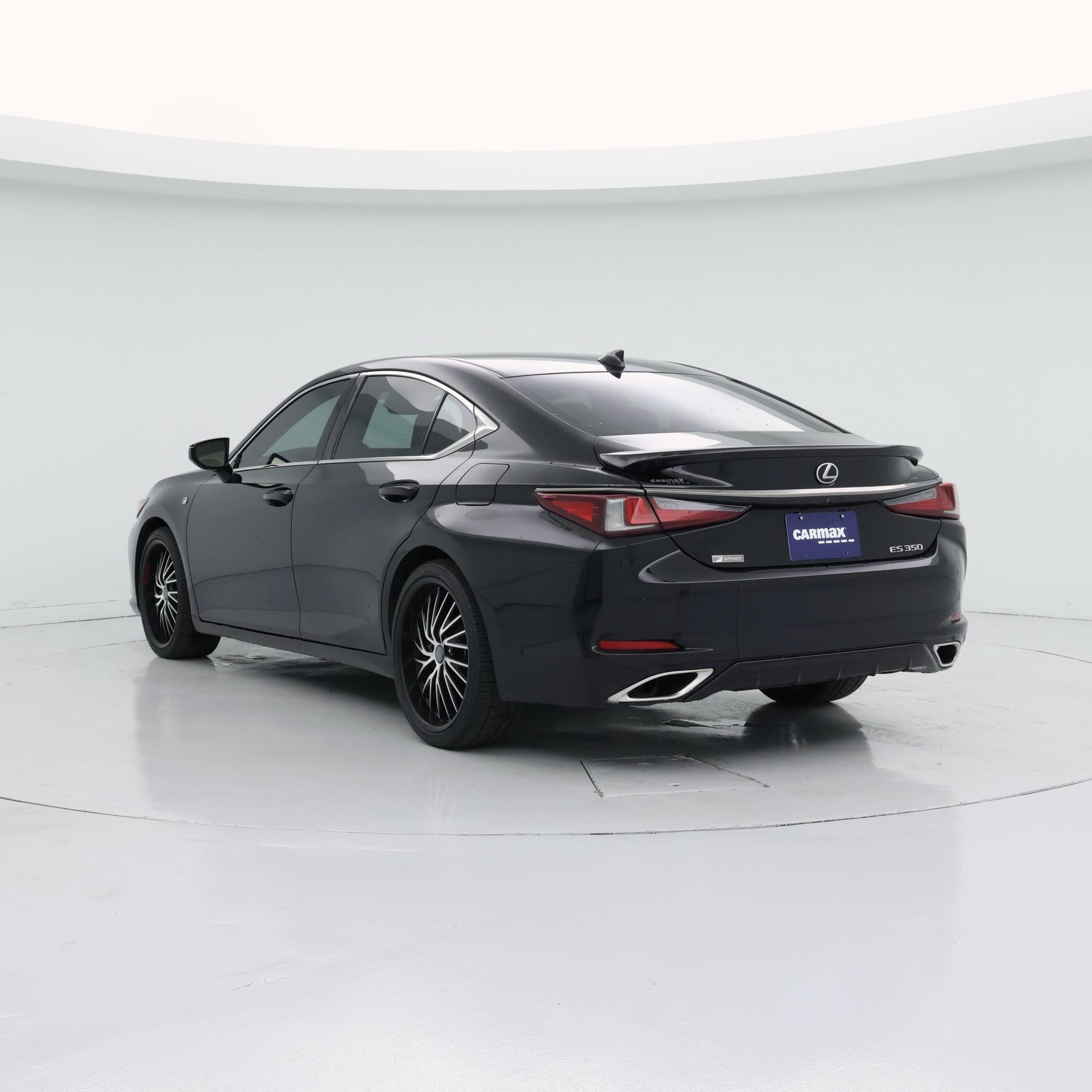 Thumbnail: 2019 Lexus ES - 2