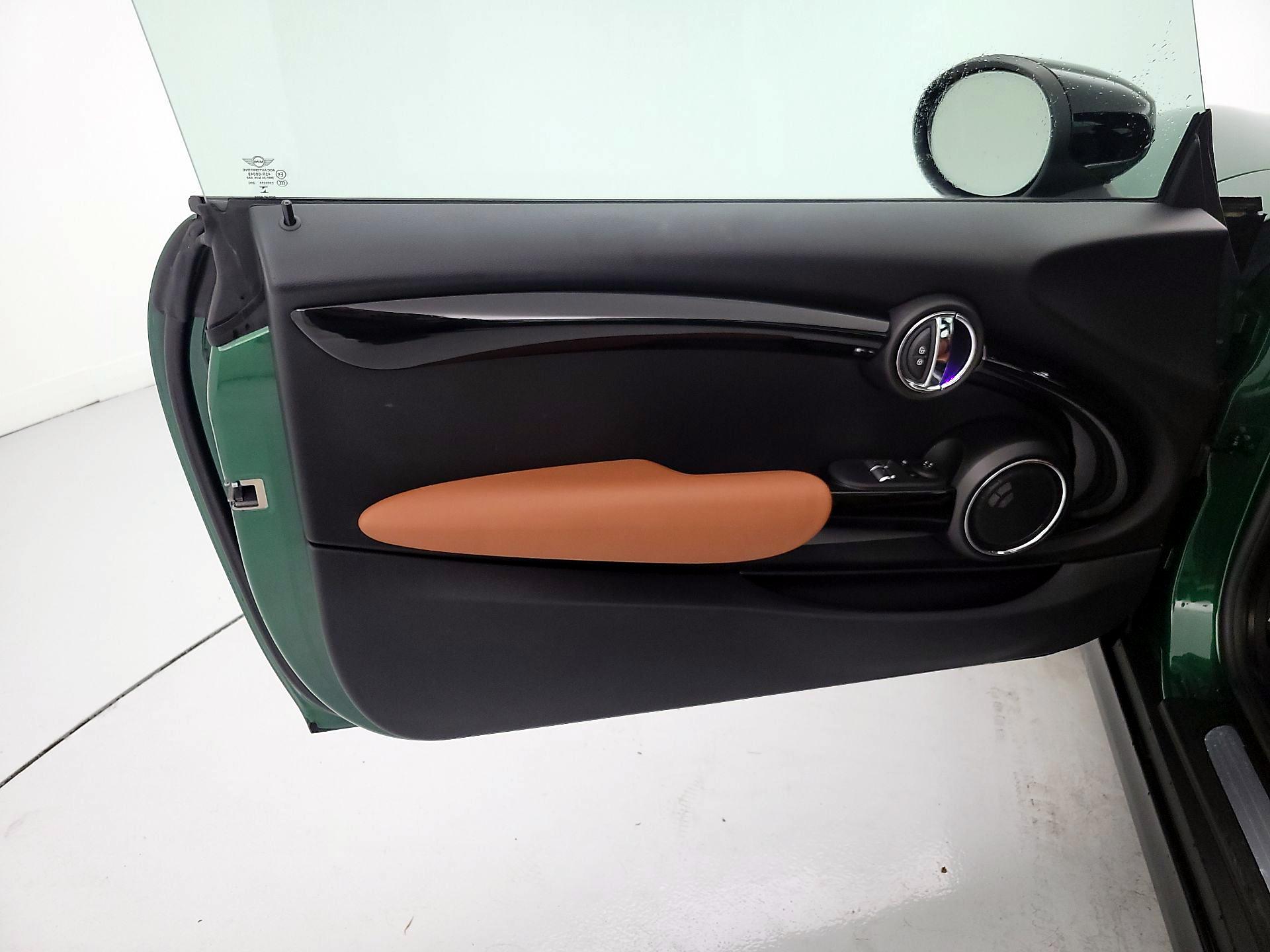 Thumbnail: 2020 MINI Cooper Hardtop - 12