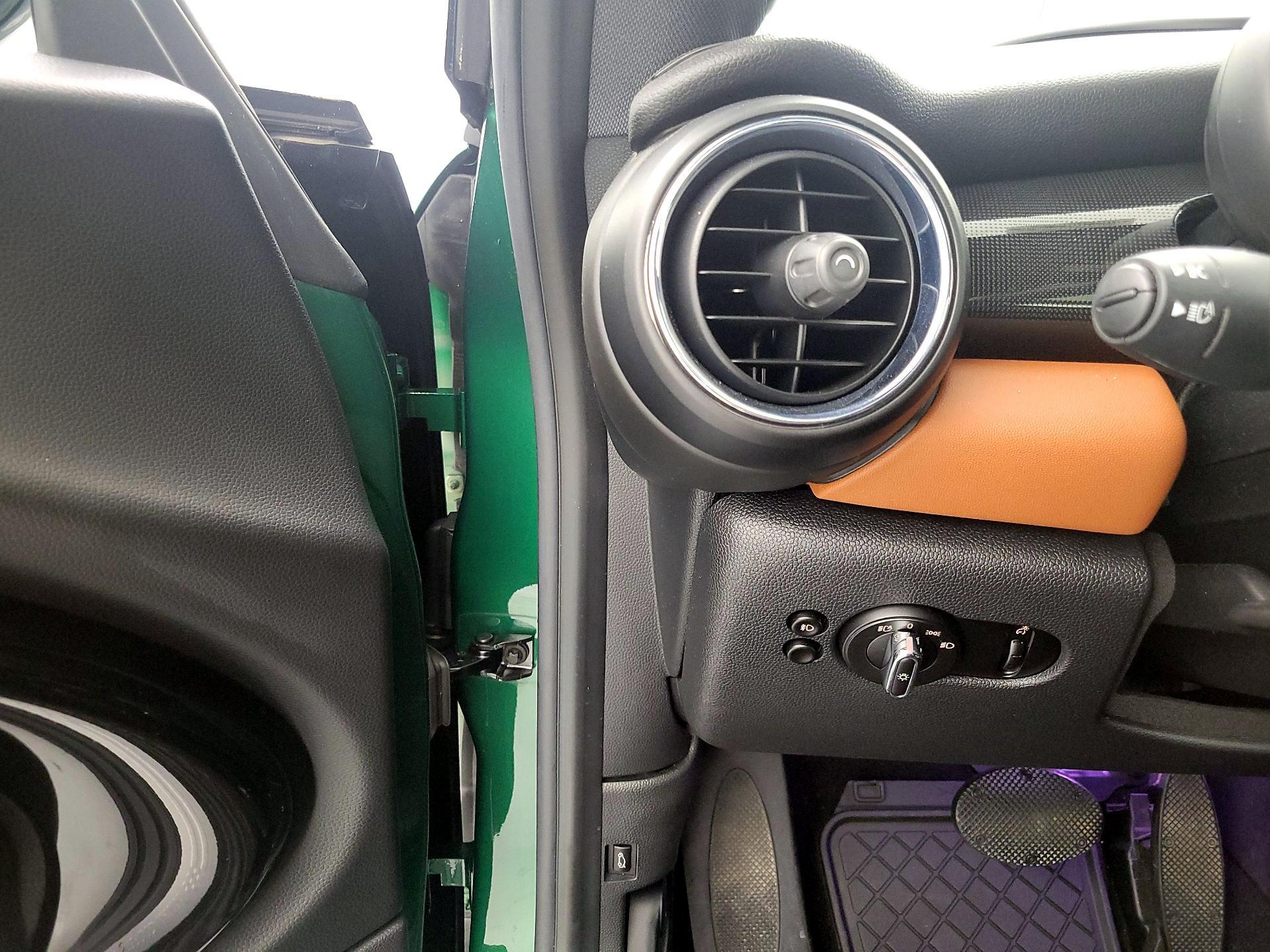 Thumbnail: 2020 MINI Cooper Hardtop - 13