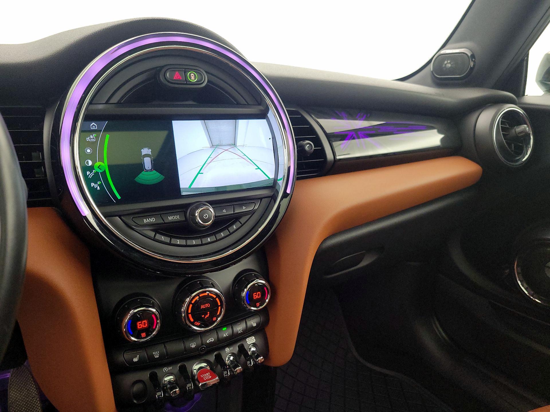 Thumbnail: 2020 MINI Cooper Hardtop - 15