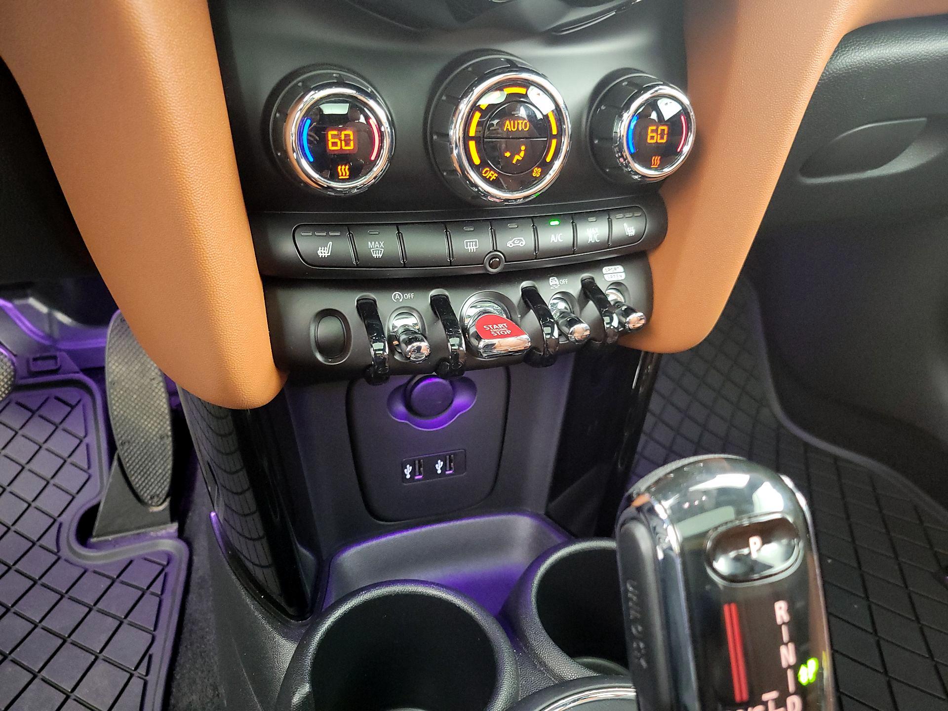 Thumbnail: 2020 MINI Cooper Hardtop - 17