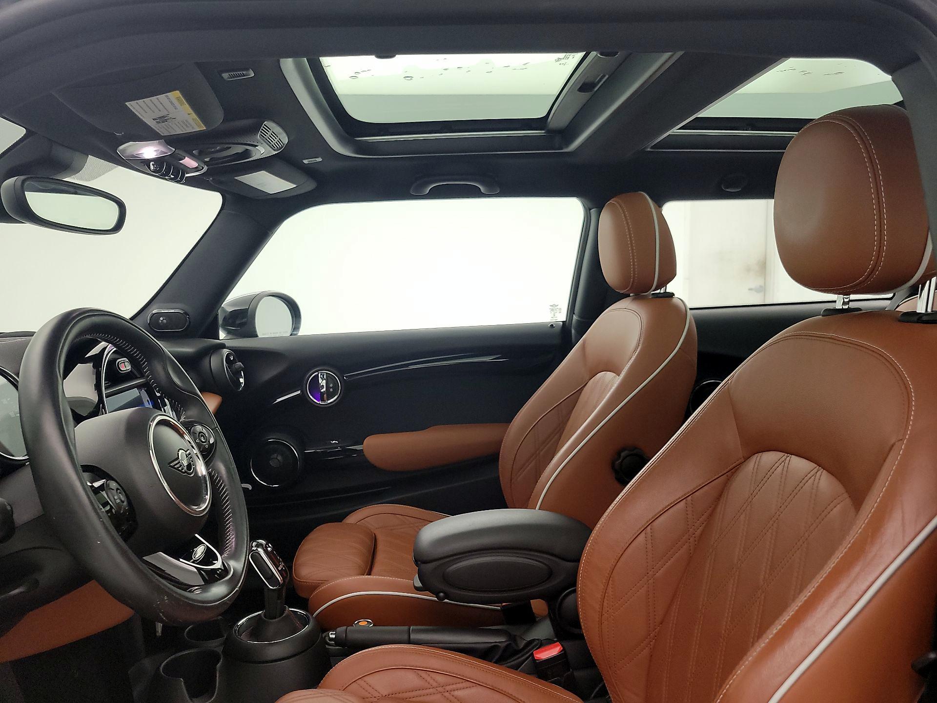 Thumbnail: 2020 MINI Cooper Hardtop - 20