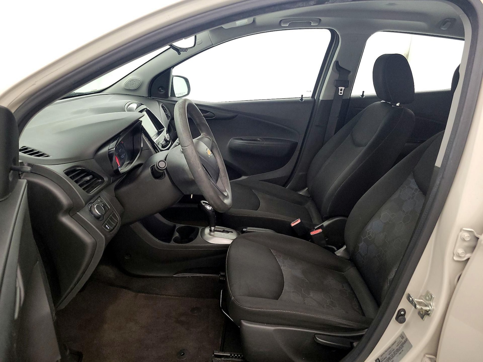 2016 Chevrolet Spark LS - Photo 12