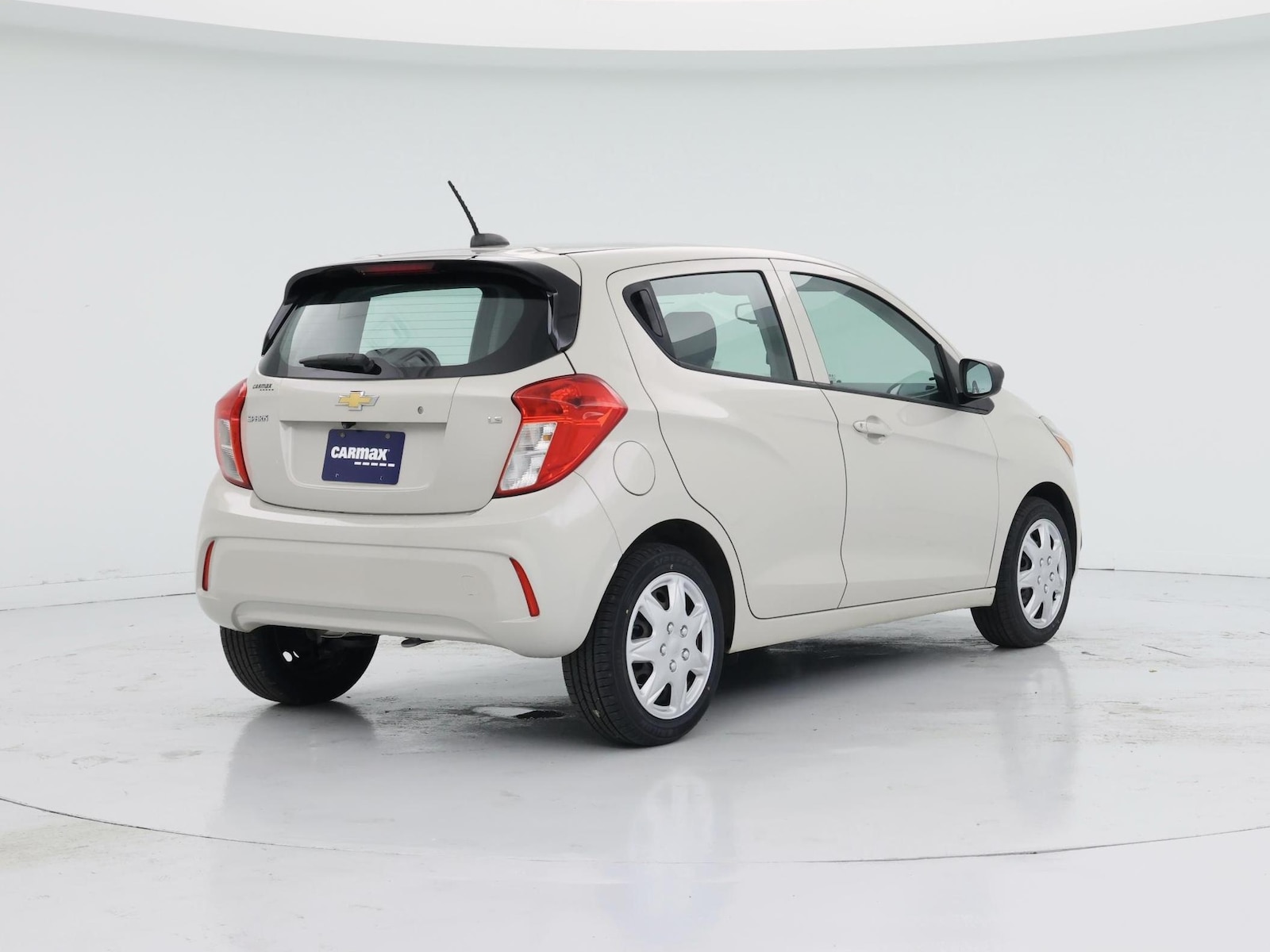 2016 Chevrolet Spark LS - Photo 9