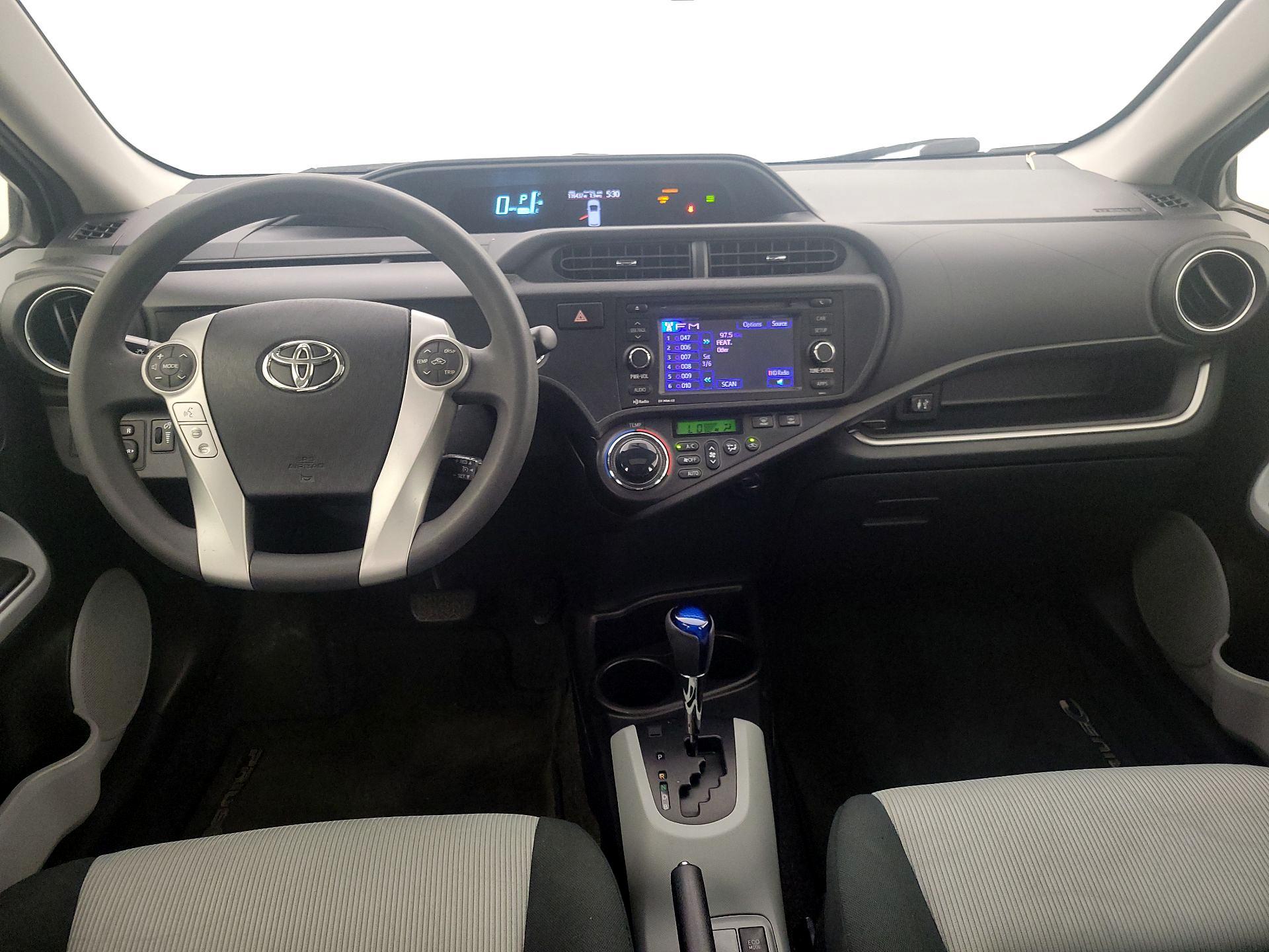 Thumbnail: 2014 Toyota Prius c - 9