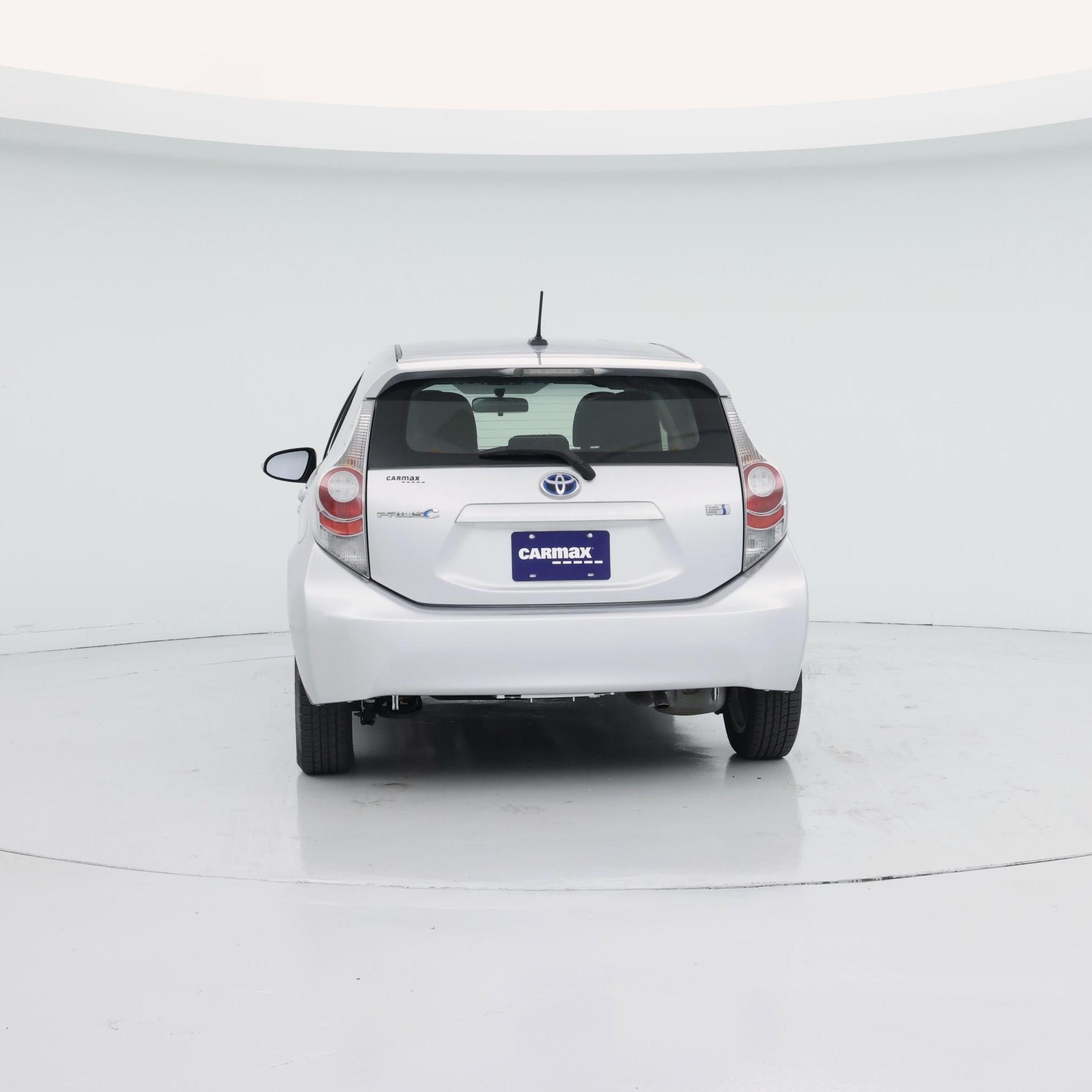 Thumbnail: 2014 Toyota Prius c - 6