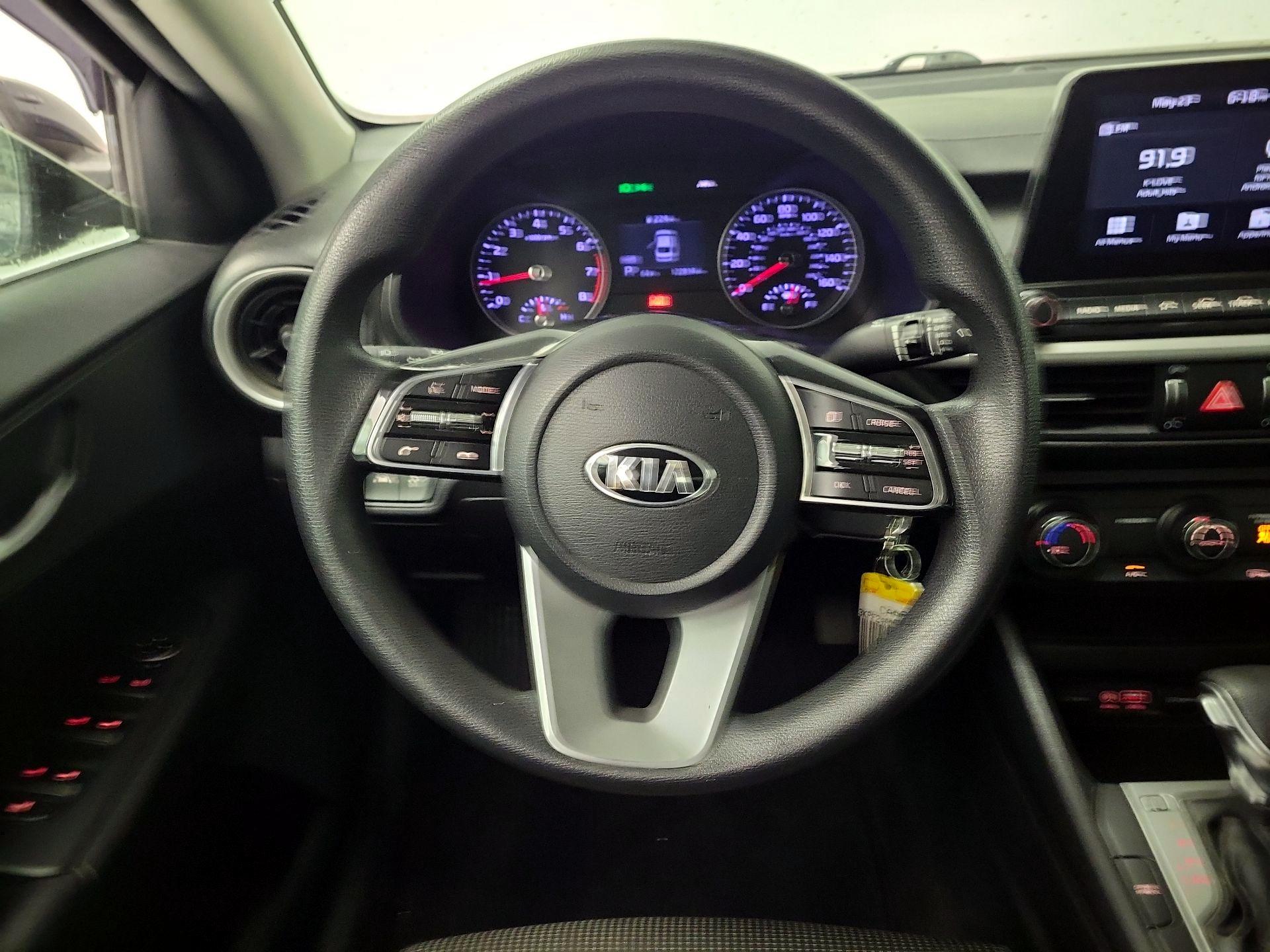 Thumbnail: 2020 Kia Forte - 10
