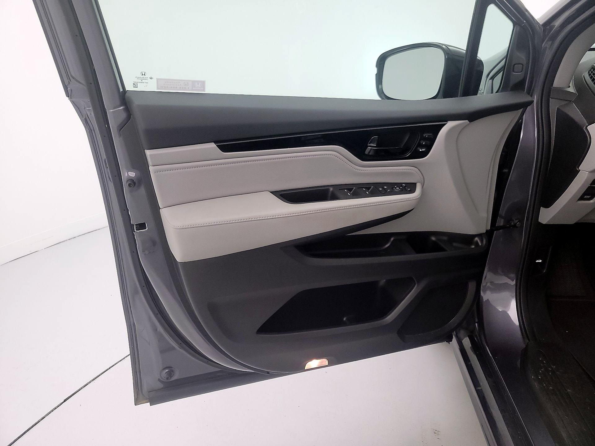 Thumbnail: 2020 Honda Odyssey - 12